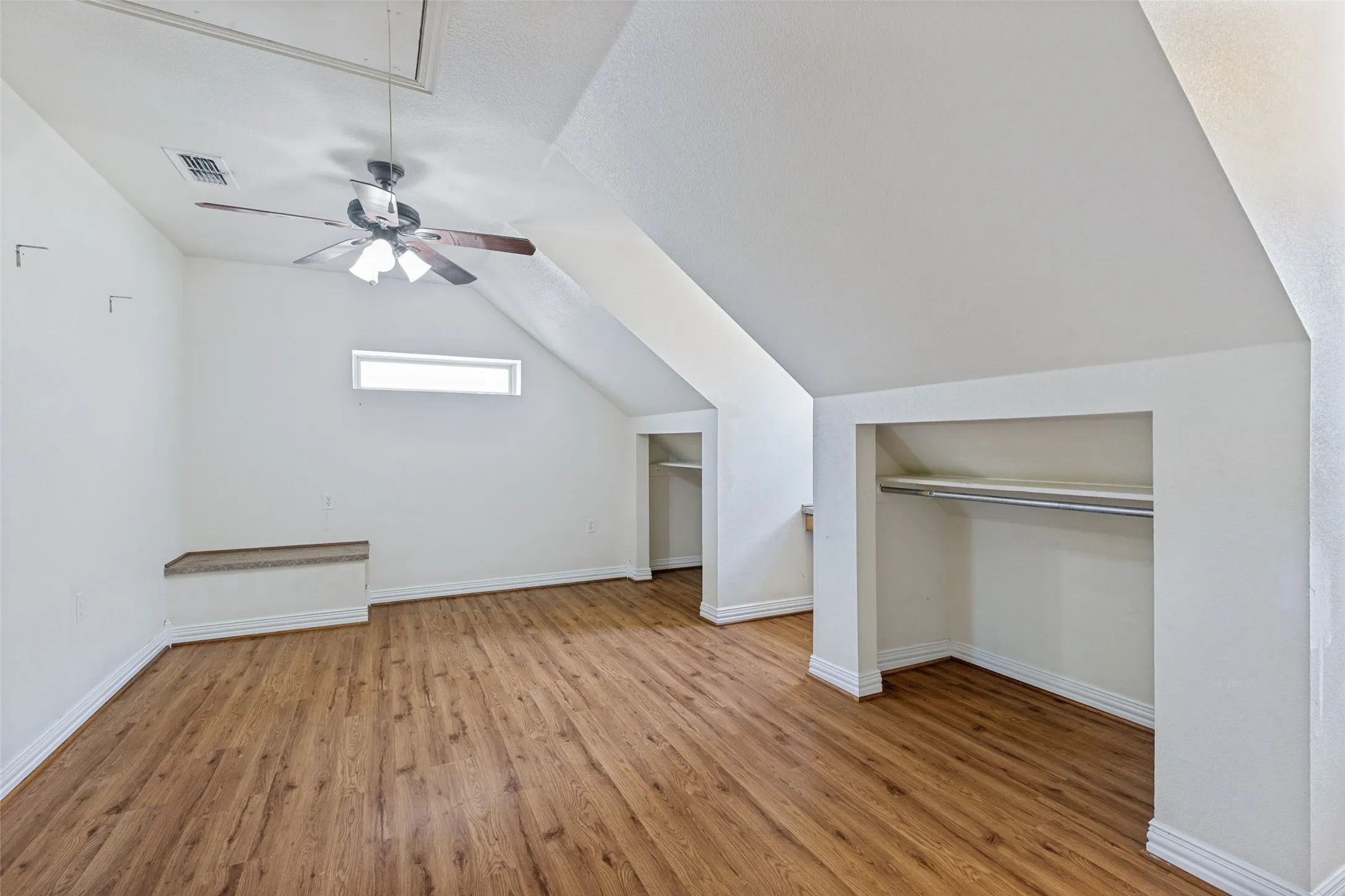 Single Family Residence For Sale in Parker County , 2865 J E Woody Road, Springtown, Texas 76082, 5 Bedroom, 4 Bathroom, 2 Garage spaces, 3,652 Sqft, built in 2006, mls#21358731, Real Estate Agent in Springtown, Homes For Sale in Parker county, Homes For Sale in Springtown, Realtor in Springtown Texas, Real Estate Brokerage Independent Realty Texas, Luminita Cordes Realtor