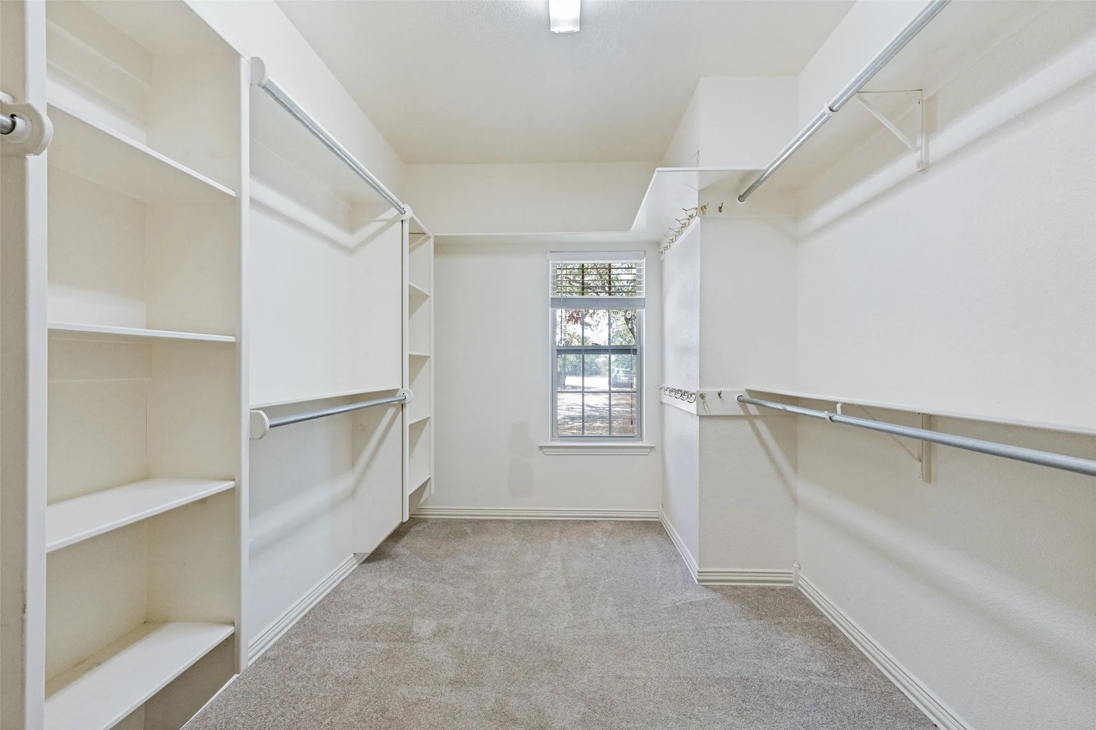 Single Family Residence For Sale in Parker County , 2865 J E Woody Road, Springtown, Texas 76082, 5 Bedroom, 4 Bathroom, 2 Garage spaces, 3,652 Sqft, built in 2006, mls#21358731, Real Estate Agent in Springtown, Homes For Sale in Parker county, Homes For Sale in Springtown, Realtor in Springtown Texas, Real Estate Brokerage Independent Realty Texas, Luminita Cordes Realtor