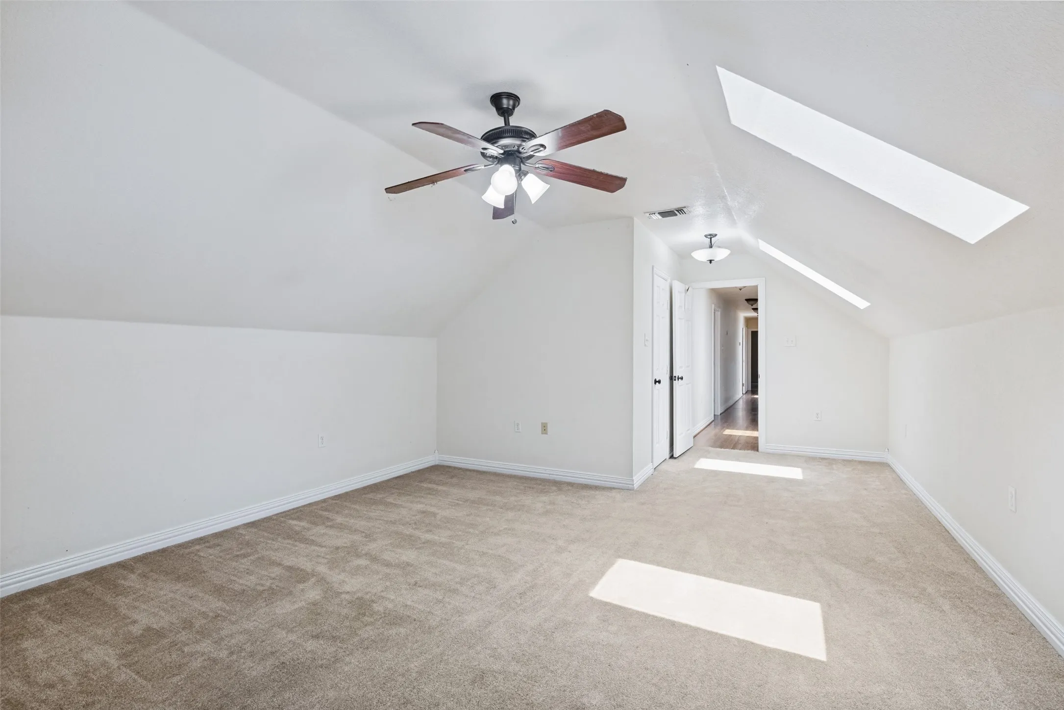 Single Family Residence For Sale in Parker County , 2865 J E Woody Road, Springtown, Texas 76082, 5 Bedroom, 4 Bathroom, 2 Garage spaces, 3,652 Sqft, built in 2006, mls#21358731, Real Estate Agent in Springtown, Homes For Sale in Parker county, Homes For Sale in Springtown, Realtor in Springtown Texas, Real Estate Brokerage Independent Realty Texas, Luminita Cordes Realtor