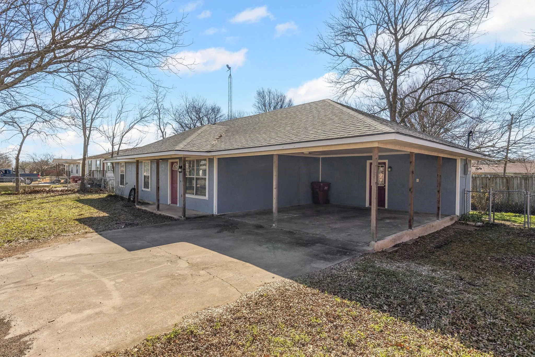 Single Family Residence For Rent in Fannin County , 207 E Travis Street, Leonard, Texas 75452, 3 Bedroom, 2 Bathroom, Garage spaces, 1,560 Sqft, built in 1998, mls#21359973, Real Estate Agent in Leonard, Homes For Rent in Fannin county, Homes For Rent in Leonard, Realtor in Leonard Texas, Real Estate Brokerage Independent Realty Texas, Luminita Cordes Realtor