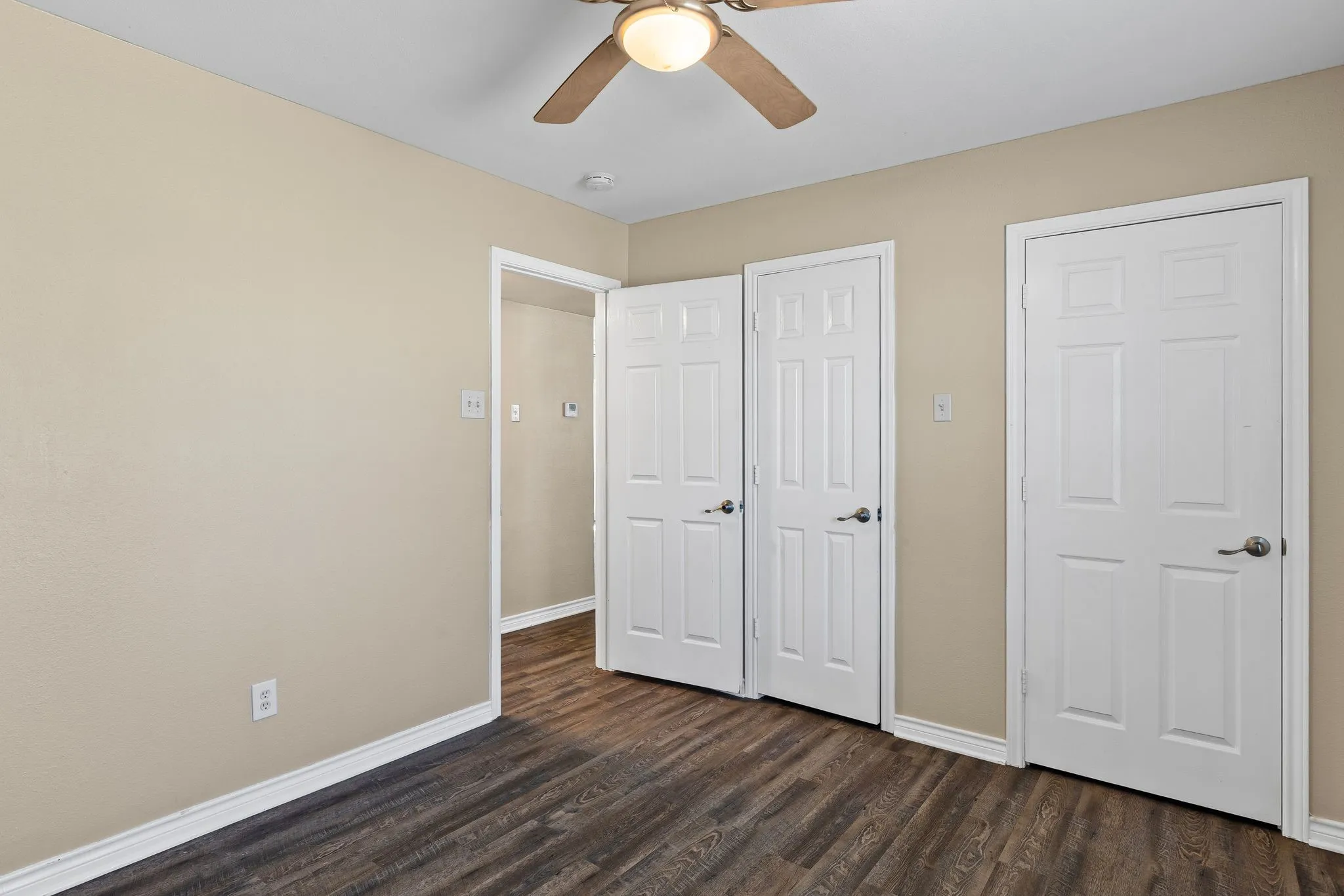 Single Family Residence For Rent in Fannin County , 207 E Travis Street, Leonard, Texas 75452, 3 Bedroom, 2 Bathroom, Garage spaces, 1,560 Sqft, built in 1998, mls#21359973, Real Estate Agent in Leonard, Homes For Rent in Fannin county, Homes For Rent in Leonard, Realtor in Leonard Texas, Real Estate Brokerage Independent Realty Texas, Luminita Cordes Realtor