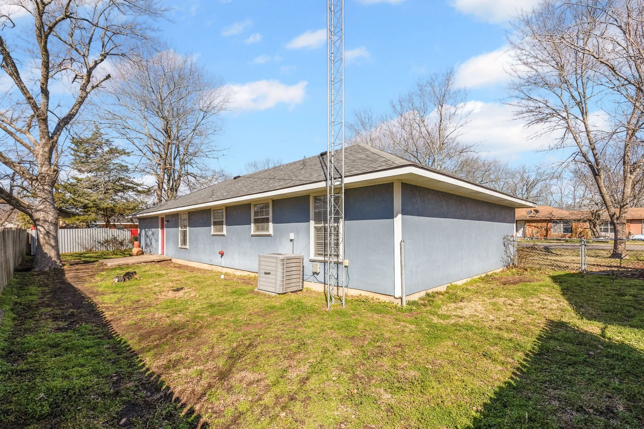 Single Family Residence For Rent in Fannin County , 207 E Travis Street, Leonard, Texas 75452, 3 Bedroom, 2 Bathroom, Garage spaces, 1,560 Sqft, built in 1998, mls#21359973, Real Estate Agent in Leonard, Homes For Rent in Fannin county, Homes For Rent in Leonard, Realtor in Leonard Texas, Real Estate Brokerage Independent Realty Texas, Luminita Cordes Realtor