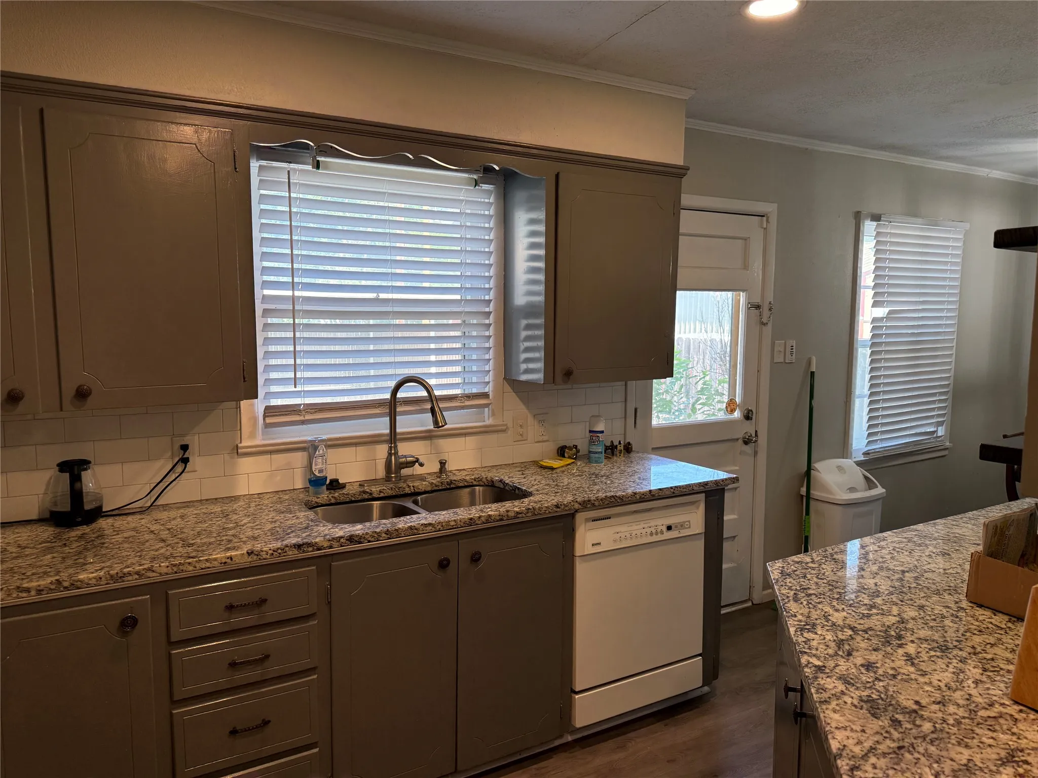 Single Family Residence For Rent in Taylor County , 750 Briarwood Street, Abilene, Texas 79603, 3 Bedroom, 2 Bathroom, 2 Garage spaces, 1,459 Sqft, built in 1953, mls#21359936, Real Estate Agent in Abilene, Homes For Rent in Taylor county, Homes For Rent in Abilene, Realtor in Abilene Texas, Real Estate Brokerage Independent Realty Texas, Luminita Cordes Realtor