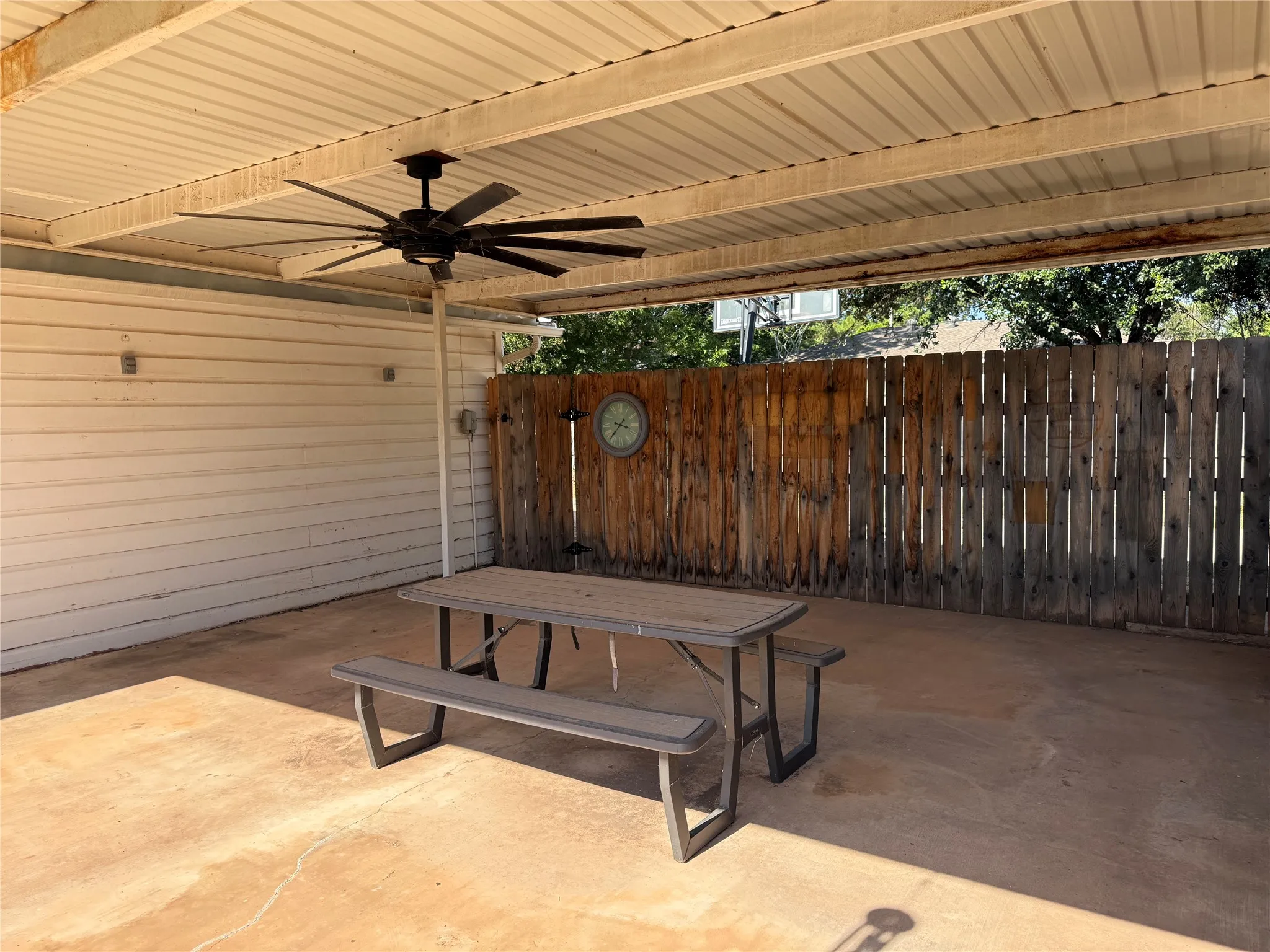 Single Family Residence For Rent in Taylor County , 750 Briarwood Street, Abilene, Texas 79603, 3 Bedroom, 2 Bathroom, 2 Garage spaces, 1,459 Sqft, built in 1953, mls#21359936, Real Estate Agent in Abilene, Homes For Rent in Taylor county, Homes For Rent in Abilene, Realtor in Abilene Texas, Real Estate Brokerage Independent Realty Texas, Luminita Cordes Realtor