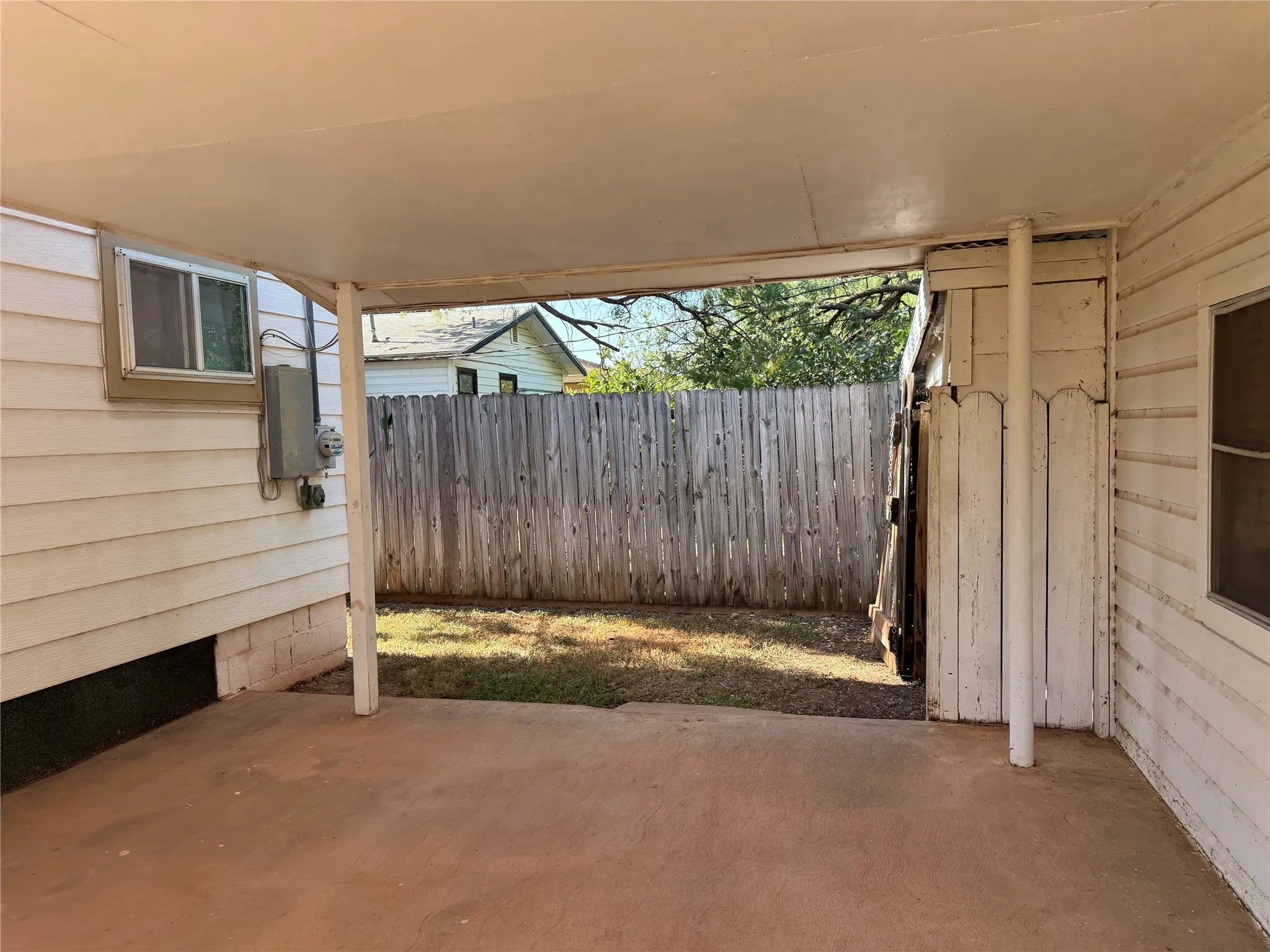 Single Family Residence For Rent in Taylor County , 750 Briarwood Street, Abilene, Texas 79603, 3 Bedroom, 2 Bathroom, 2 Garage spaces, 1,459 Sqft, built in 1953, mls#21359936, Real Estate Agent in Abilene, Homes For Rent in Taylor county, Homes For Rent in Abilene, Realtor in Abilene Texas, Real Estate Brokerage Independent Realty Texas, Luminita Cordes Realtor