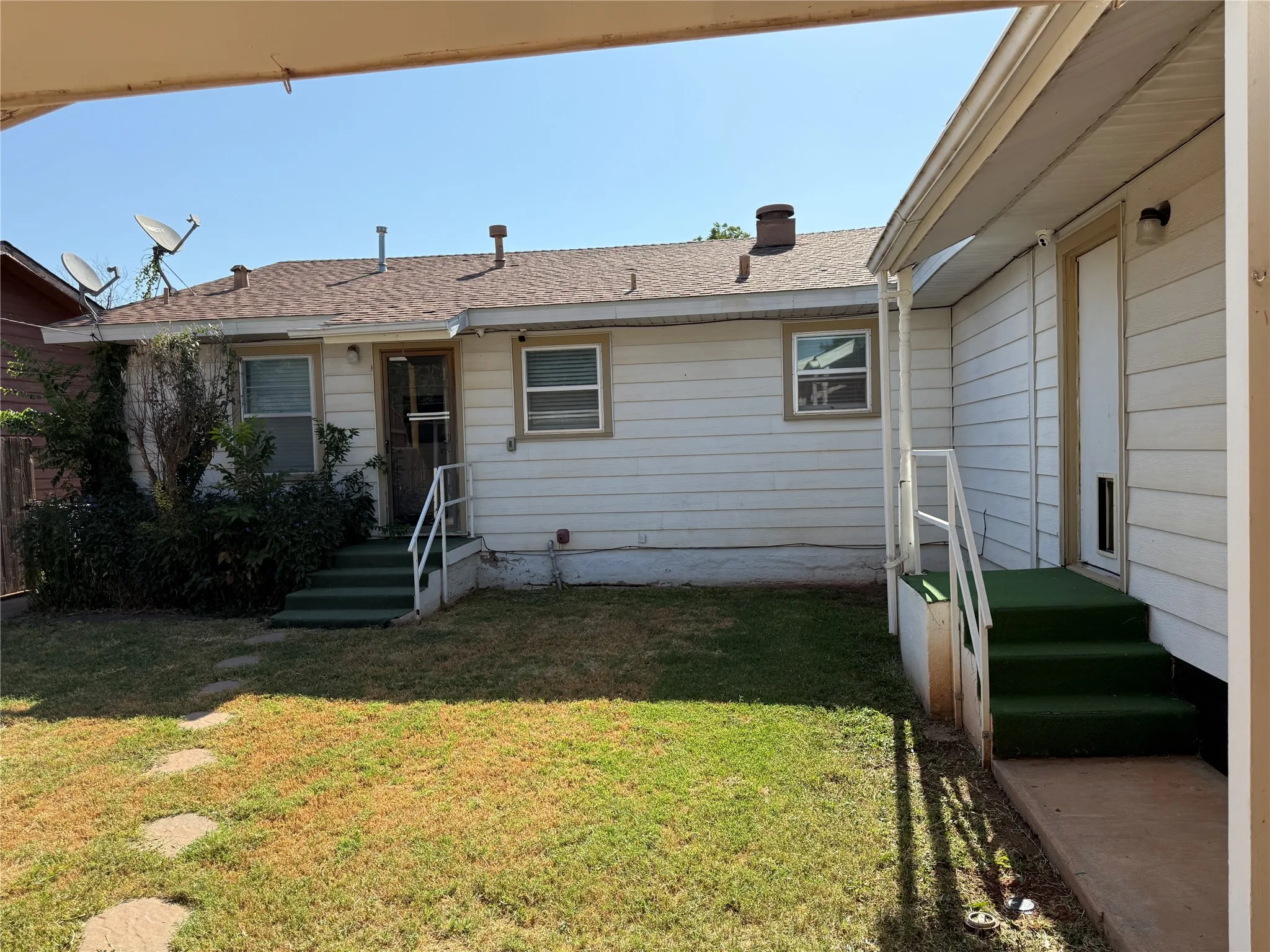 Single Family Residence For Rent in Taylor County , 750 Briarwood Street, Abilene, Texas 79603, 3 Bedroom, 2 Bathroom, 2 Garage spaces, 1,459 Sqft, built in 1953, mls#21359936, Real Estate Agent in Abilene, Homes For Rent in Taylor county, Homes For Rent in Abilene, Realtor in Abilene Texas, Real Estate Brokerage Independent Realty Texas, Luminita Cordes Realtor
