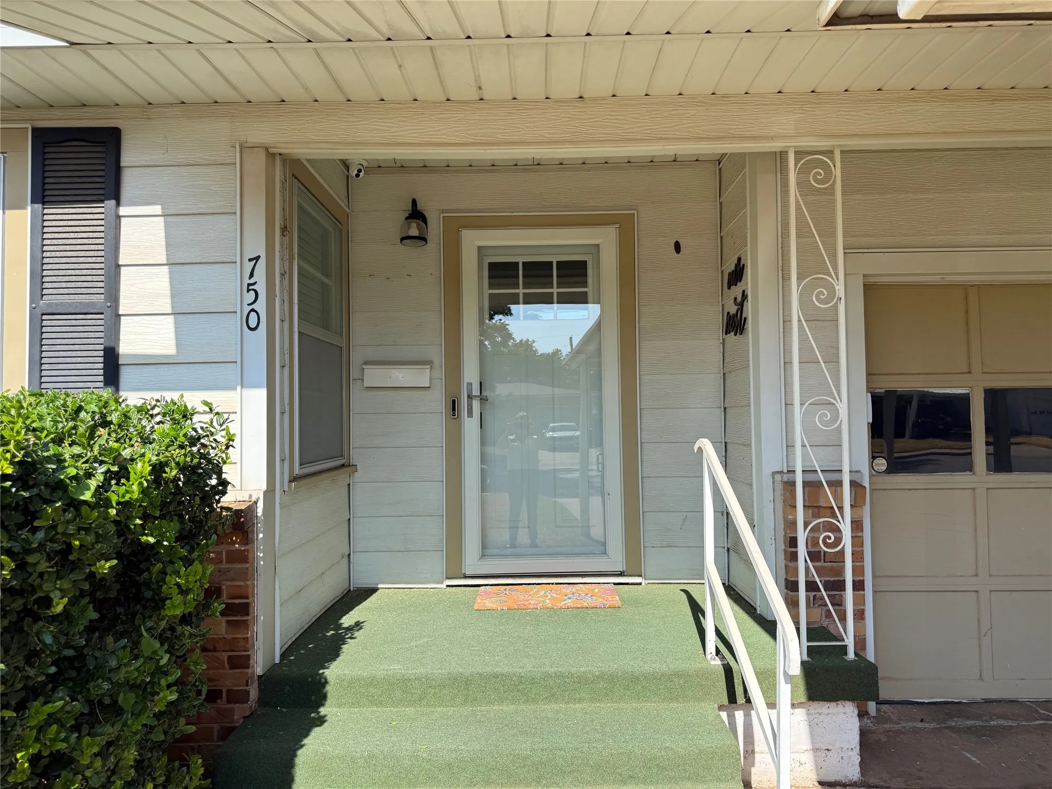 Single Family Residence For Rent in Taylor County , 750 Briarwood Street, Abilene, Texas 79603, 3 Bedroom, 2 Bathroom, 2 Garage spaces, 1,459 Sqft, built in 1953, mls#21359936, Real Estate Agent in Abilene, Homes For Rent in Taylor county, Homes For Rent in Abilene, Realtor in Abilene Texas, Real Estate Brokerage Independent Realty Texas, Luminita Cordes Realtor