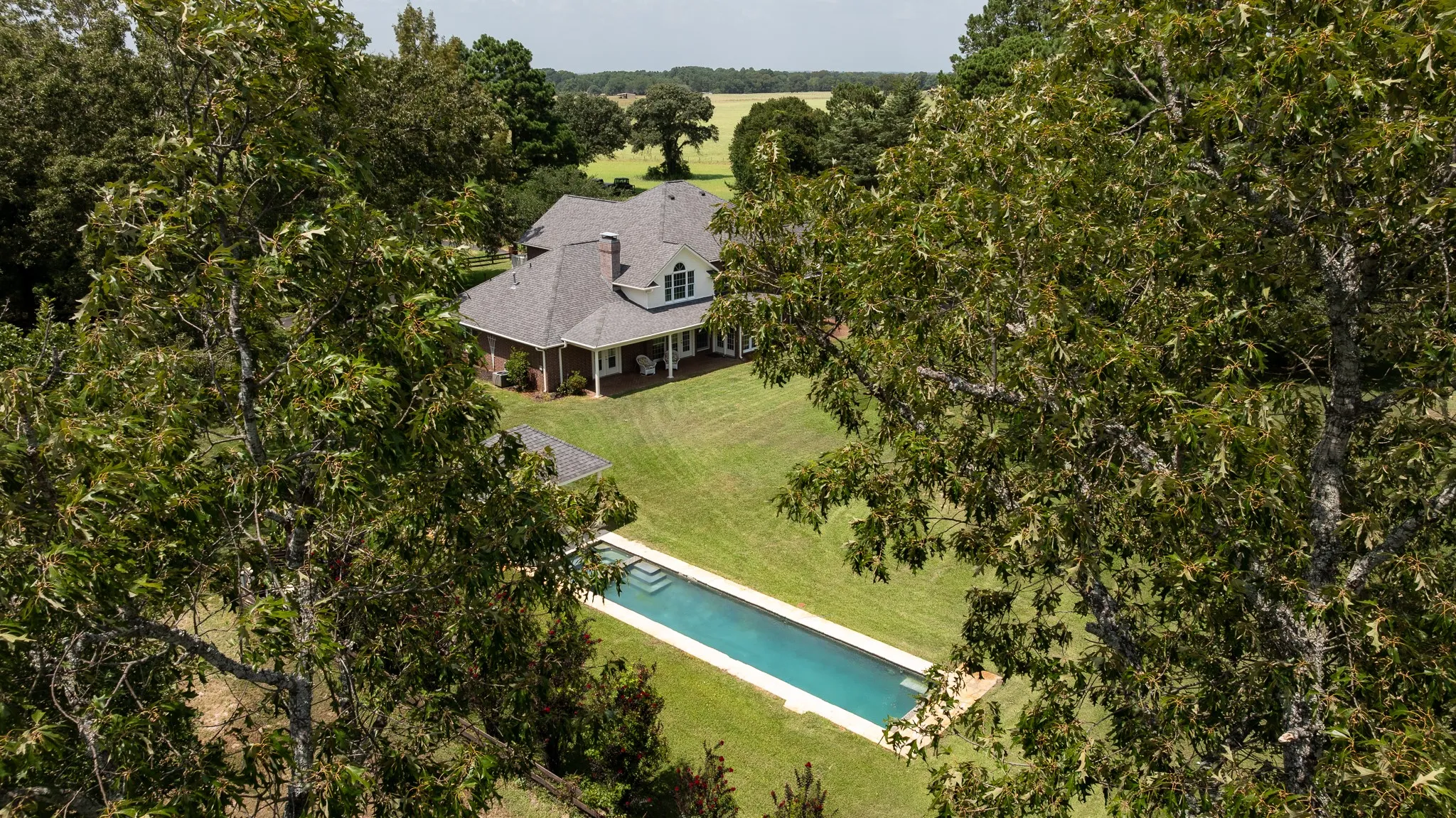 Single Family Residence For Sale in Cherokee County , 4480 Fm 2137 N, Bullard, Texas 75757, 4 Bedroom, 5 Bathroom, Garage spaces, 7,314 Sqft, built in 2001, mls#21337510, Real Estate Agent in Bullard, Homes For Sale in Cherokee county, Homes For Sale in Bullard, Realtor in Bullard Texas, Real Estate Brokerage Independent Realty Texas, Luminita Cordes Realtor