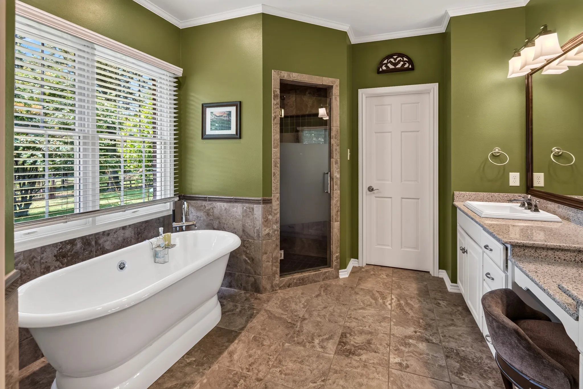 Single Family Residence For Sale in Cherokee County , 4480 Fm 2137 N, Bullard, Texas 75757, 4 Bedroom, 5 Bathroom, Garage spaces, 7,314 Sqft, built in 2001, mls#21337510, Real Estate Agent in Bullard, Homes For Sale in Cherokee county, Homes For Sale in Bullard, Realtor in Bullard Texas, Real Estate Brokerage Independent Realty Texas, Luminita Cordes Realtor