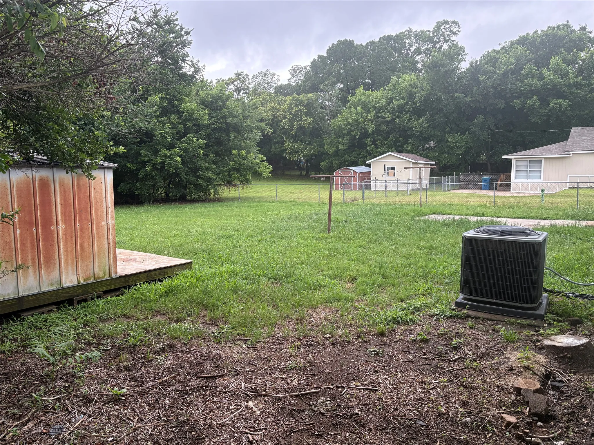 Single Family Residence For Rent in Grayson County , 404 W Heron Street, Denison, Texas 75020, 3 Bedroom, 2 Bathroom, 1 Garage spaces, 1,188 Sqft, built in 1955, mls#21359947, Real Estate Agent in Denison, Homes For Rent in Grayson county, Homes For Rent in Denison, Realtor in Denison Texas, Real Estate Brokerage Independent Realty Texas, Luminita Cordes Realtor