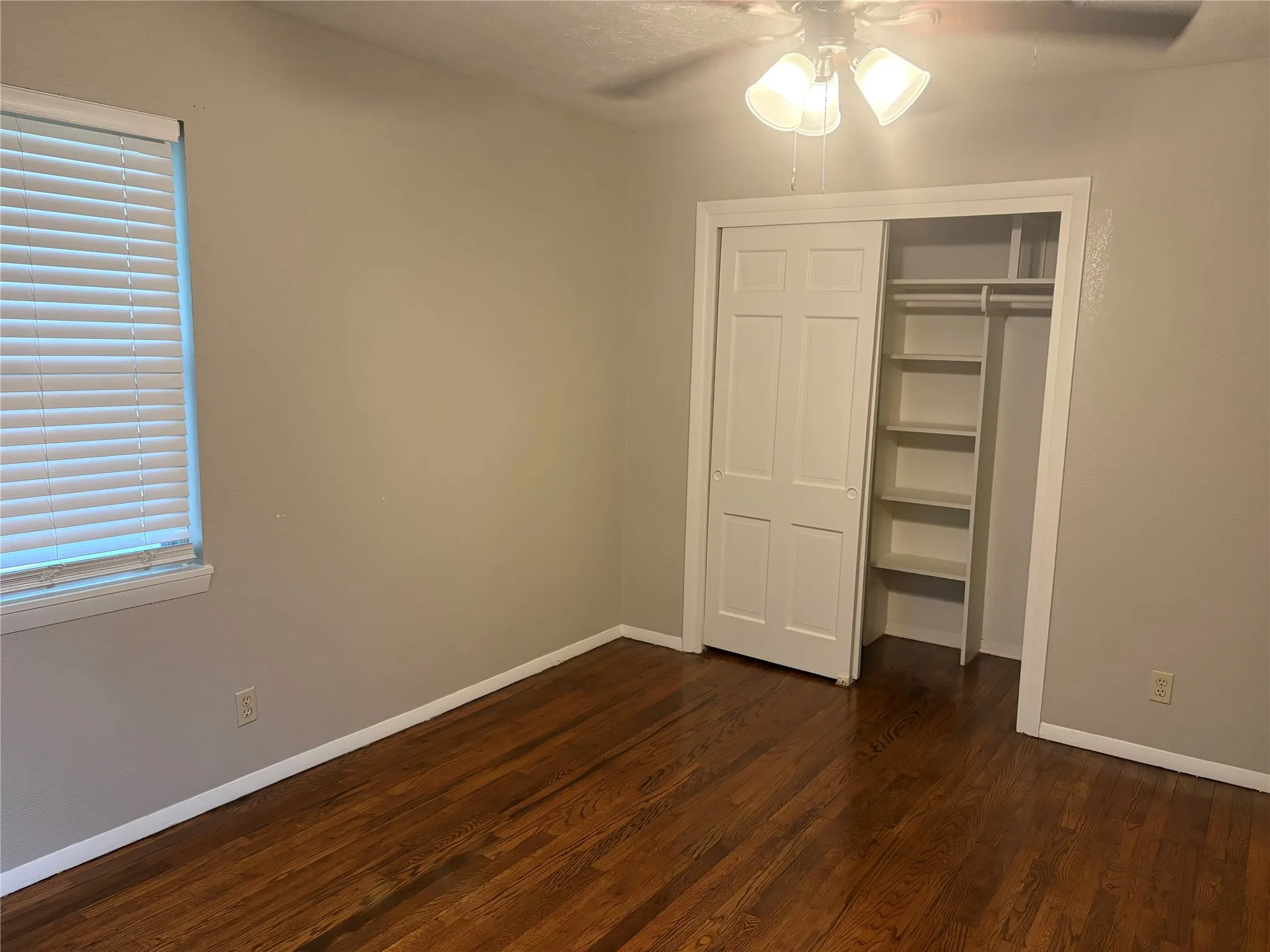 Single Family Residence For Rent in Grayson County , 404 W Heron Street, Denison, Texas 75020, 3 Bedroom, 2 Bathroom, 1 Garage spaces, 1,188 Sqft, built in 1955, mls#21359947, Real Estate Agent in Denison, Homes For Rent in Grayson county, Homes For Rent in Denison, Realtor in Denison Texas, Real Estate Brokerage Independent Realty Texas, Luminita Cordes Realtor