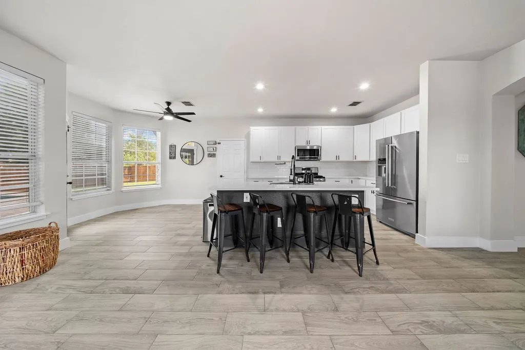Single Family Residence For Sale in Collin County , 510 Hawthorne Drive, Murphy, Texas 75094, 4 Bedroom, 2 Bathroom, 2 Garage spaces, 3,017 Sqft, built in 2000, mls#21359258, Real Estate Agent in Murphy, Homes For Sale in Collin county, Homes For Sale in Murphy, Realtor in Murphy Texas, Real Estate Brokerage Independent Realty Texas, Luminita Cordes Realtor