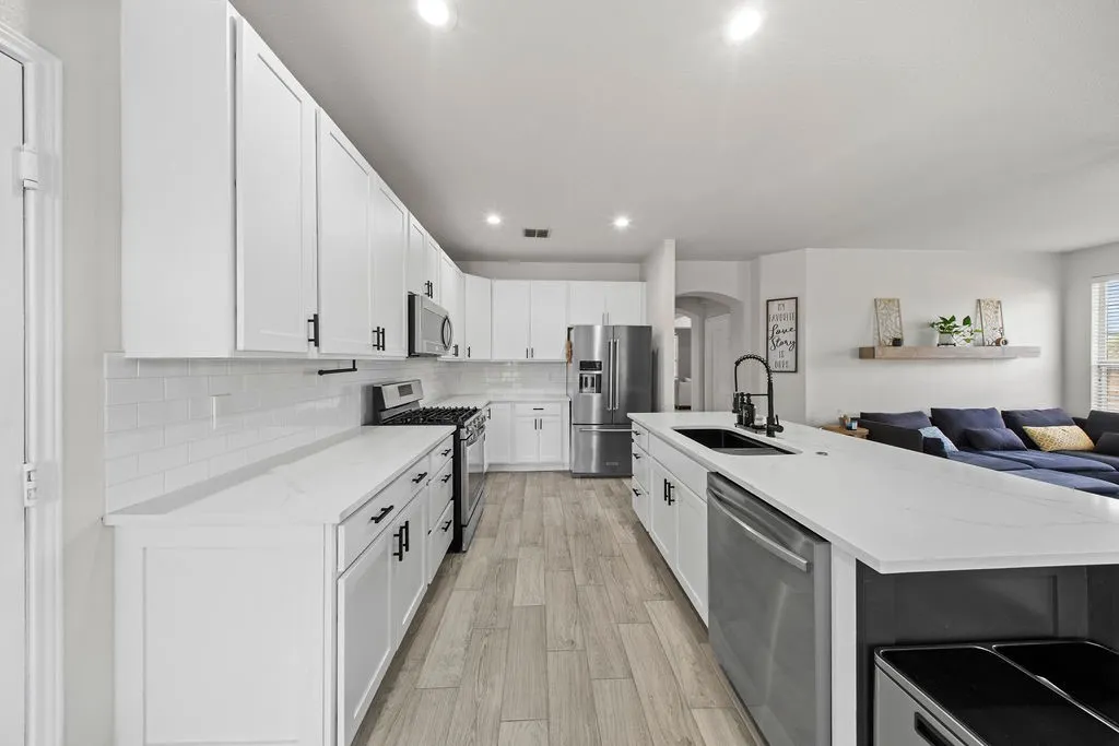 Single Family Residence For Sale in Collin County , 510 Hawthorne Drive, Murphy, Texas 75094, 4 Bedroom, 2 Bathroom, 2 Garage spaces, 3,017 Sqft, built in 2000, mls#21359258, Real Estate Agent in Murphy, Homes For Sale in Collin county, Homes For Sale in Murphy, Realtor in Murphy Texas, Real Estate Brokerage Independent Realty Texas, Luminita Cordes Realtor