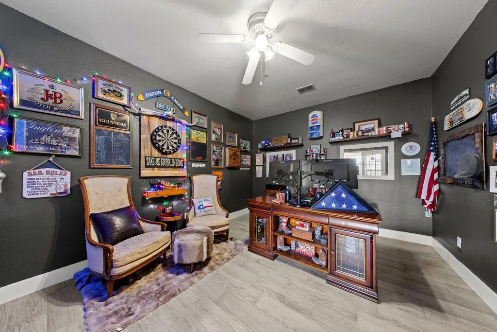Single Family Residence For Sale in Collin County , 510 Hawthorne Drive, Murphy, Texas 75094, 4 Bedroom, 2 Bathroom, 2 Garage spaces, 3,017 Sqft, built in 2000, mls#21359258, Real Estate Agent in Murphy, Homes For Sale in Collin county, Homes For Sale in Murphy, Realtor in Murphy Texas, Real Estate Brokerage Independent Realty Texas, Luminita Cordes Realtor