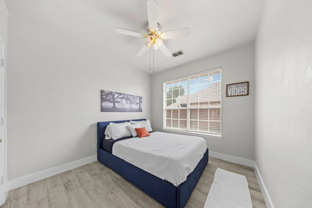 Single Family Residence For Sale in Collin County , 510 Hawthorne Drive, Murphy, Texas 75094, 4 Bedroom, 2 Bathroom, 2 Garage spaces, 3,017 Sqft, built in 2000, mls#21359258, Real Estate Agent in Murphy, Homes For Sale in Collin county, Homes For Sale in Murphy, Realtor in Murphy Texas, Real Estate Brokerage Independent Realty Texas, Luminita Cordes Realtor