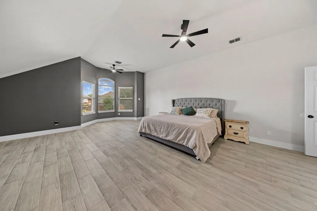 Single Family Residence For Sale in Collin County , 510 Hawthorne Drive, Murphy, Texas 75094, 4 Bedroom, 2 Bathroom, 2 Garage spaces, 3,017 Sqft, built in 2000, mls#21359258, Real Estate Agent in Murphy, Homes For Sale in Collin county, Homes For Sale in Murphy, Realtor in Murphy Texas, Real Estate Brokerage Independent Realty Texas, Luminita Cordes Realtor