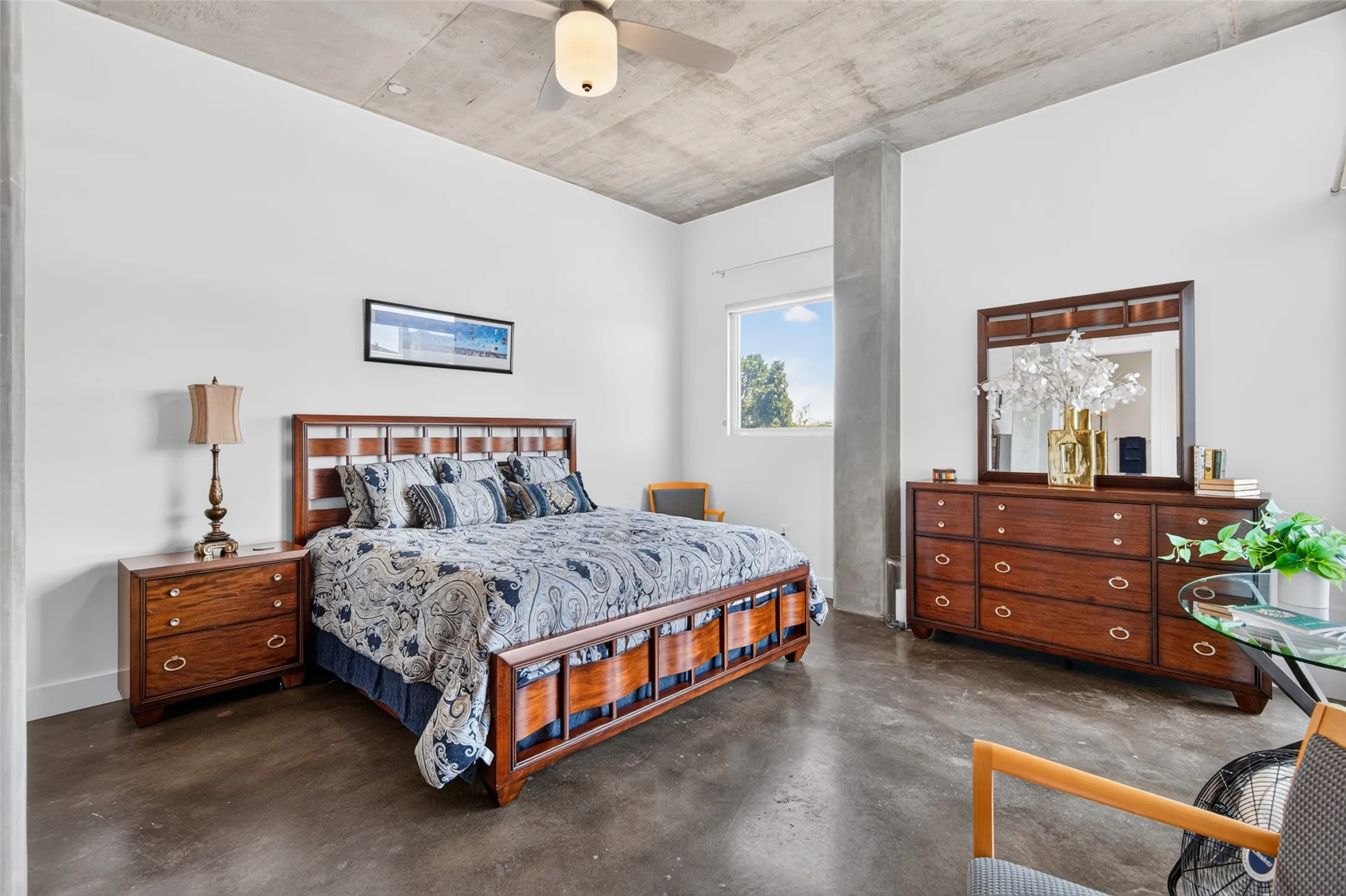 Condominium For Sale in Dallas County , 3030 Bryan Street 306, Dallas, Texas 75204, 2 Bedroom, 2 Bathroom, 2 Garage spaces, 1,601 Sqft, built in 2005, mls#21360039, Real Estate Agent in Dallas, Homes For Sale in Dallas county, Homes For Sale in Dallas, Realtor in Dallas Texas, Real Estate Brokerage Independent Realty Texas, Luminita Cordes Realtor