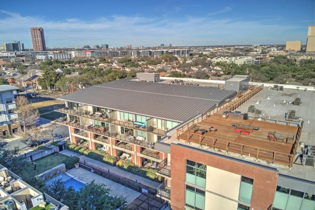 Condominium For Sale in Dallas County , 3030 Bryan Street 306, Dallas, Texas 75204, 2 Bedroom, 2 Bathroom, 2 Garage spaces, 1,601 Sqft, built in 2005, mls#21360039, Real Estate Agent in Dallas, Homes For Sale in Dallas county, Homes For Sale in Dallas, Realtor in Dallas Texas, Real Estate Brokerage Independent Realty Texas, Luminita Cordes Realtor