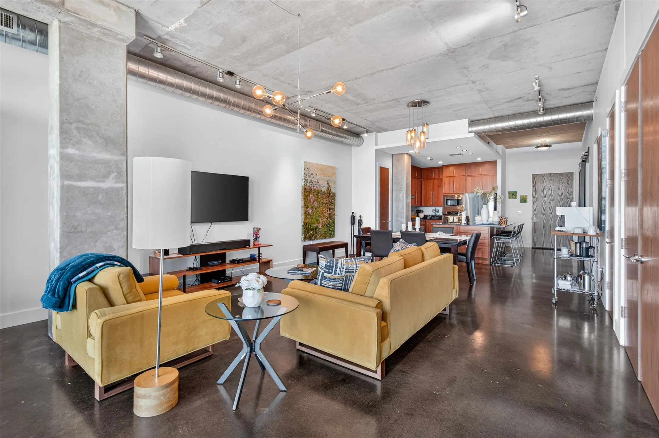 Condominium For Sale in Dallas County , 3030 Bryan Street 306, Dallas, Texas 75204, 2 Bedroom, 2 Bathroom, 2 Garage spaces, 1,601 Sqft, built in 2005, mls#21360039, Real Estate Agent in Dallas, Homes For Sale in Dallas county, Homes For Sale in Dallas, Realtor in Dallas Texas, Real Estate Brokerage Independent Realty Texas, Luminita Cordes Realtor