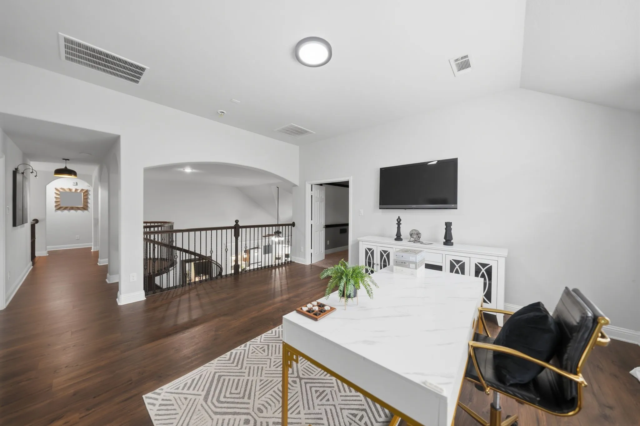 Single Family Residence For Sale in Tarrant County , 5228 Bow Lake Trail, Fort Worth, Texas 76179, 5 Bedroom, 4 Bathroom, 3 Garage spaces, 3,828 Sqft, built in 2017, mls#21358416, Real Estate Agent in Fort Worth, Homes For Sale in Tarrant county, Homes For Sale in Fort Worth, Realtor in Fort Worth Texas, Real Estate Brokerage Independent Realty Texas, Luminita Cordes Realtor