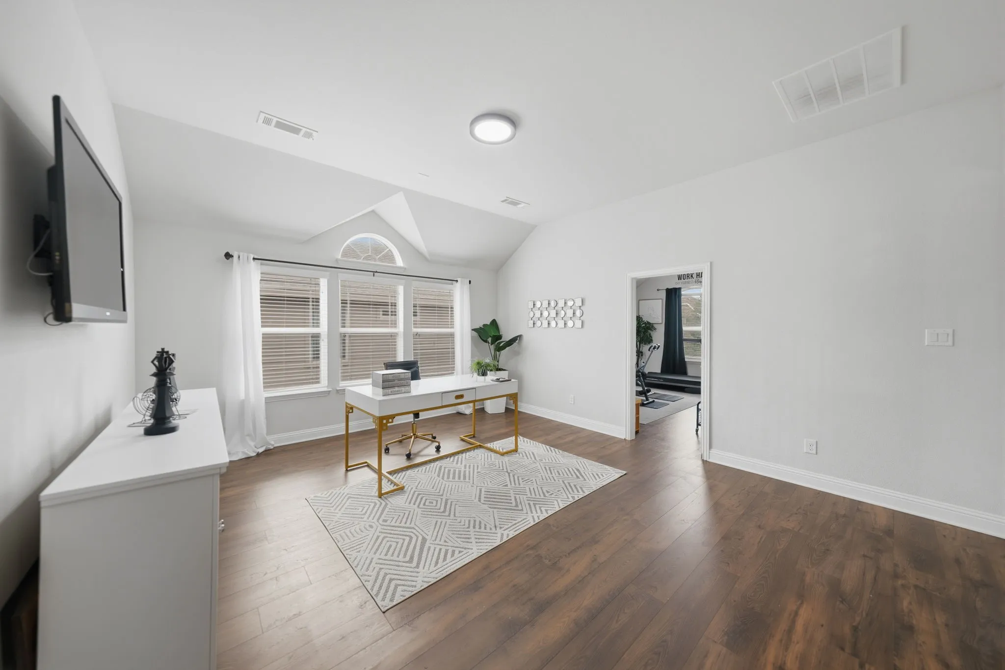 Single Family Residence For Sale in Tarrant County , 5228 Bow Lake Trail, Fort Worth, Texas 76179, 5 Bedroom, 4 Bathroom, 3 Garage spaces, 3,828 Sqft, built in 2017, mls#21358416, Real Estate Agent in Fort Worth, Homes For Sale in Tarrant county, Homes For Sale in Fort Worth, Realtor in Fort Worth Texas, Real Estate Brokerage Independent Realty Texas, Luminita Cordes Realtor