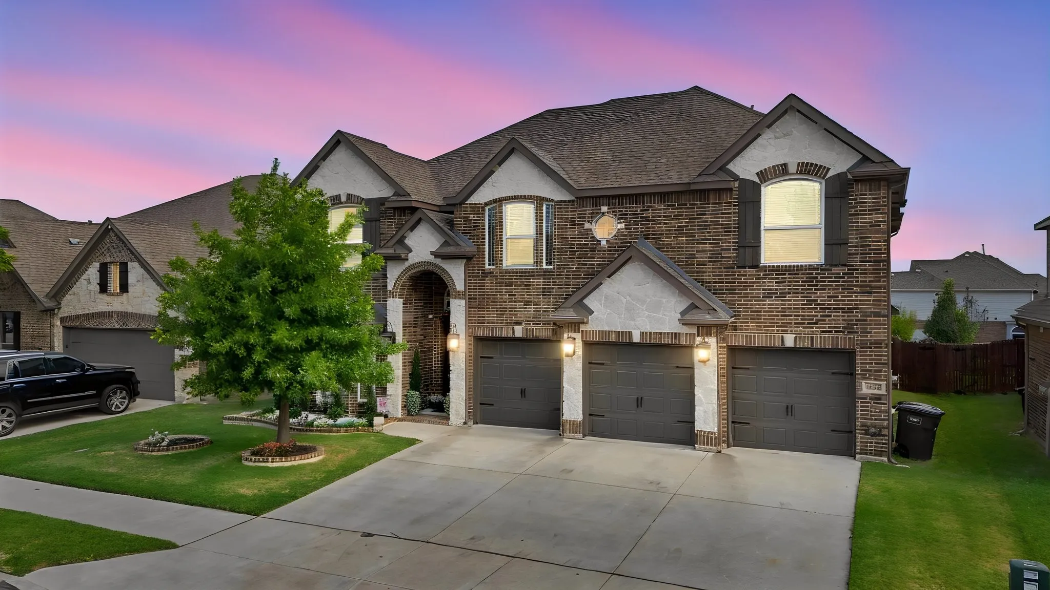 Single Family Residence For Sale in Tarrant County , 5228 Bow Lake Trail, Fort Worth, Texas 76179, 5 Bedroom, 4 Bathroom, 3 Garage spaces, 3,828 Sqft, built in 2017, mls#21358416, Real Estate Agent in Fort Worth, Homes For Sale in Tarrant county, Homes For Sale in Fort Worth, Realtor in Fort Worth Texas, Real Estate Brokerage Independent Realty Texas, Luminita Cordes Realtor