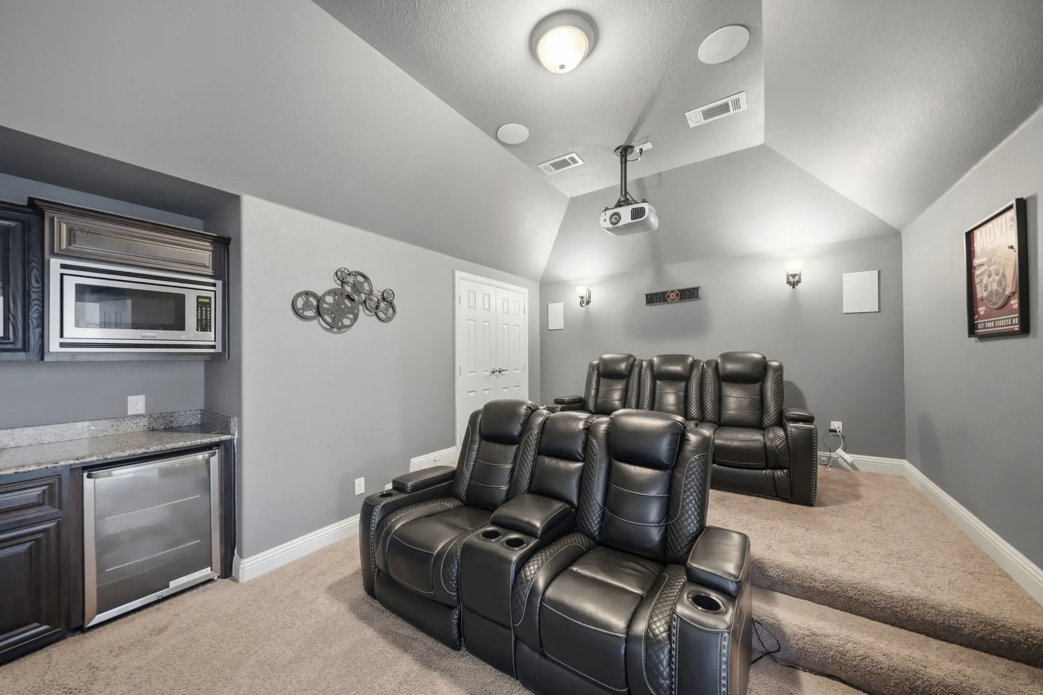 Single Family Residence For Sale in Tarrant County , 5228 Bow Lake Trail, Fort Worth, Texas 76179, 5 Bedroom, 4 Bathroom, 3 Garage spaces, 3,828 Sqft, built in 2017, mls#21358416, Real Estate Agent in Fort Worth, Homes For Sale in Tarrant county, Homes For Sale in Fort Worth, Realtor in Fort Worth Texas, Real Estate Brokerage Independent Realty Texas, Luminita Cordes Realtor