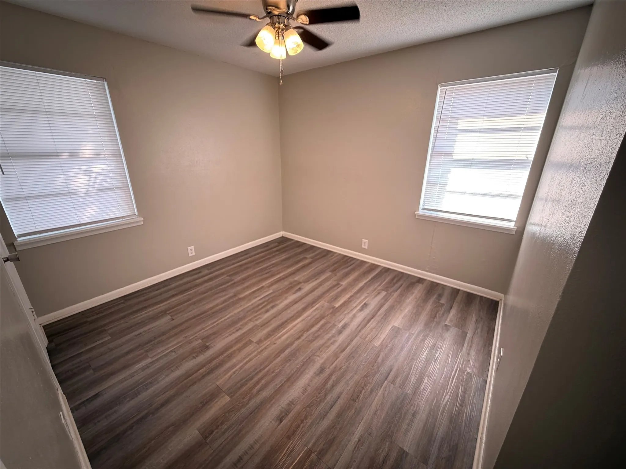 Single Family Residence For Rent in Johnson County , 1902 Joslin Street, Cleburne, Texas 76033, 3 Bedroom, 2 Bathroom, Garage spaces, 1,468 Sqft, built in 1960, mls#21360051, Real Estate Agent in Cleburne, Homes For Rent in Johnson county, Homes For Rent in Cleburne, Realtor in Cleburne Texas, Real Estate Brokerage Independent Realty Texas, Luminita Cordes Realtor