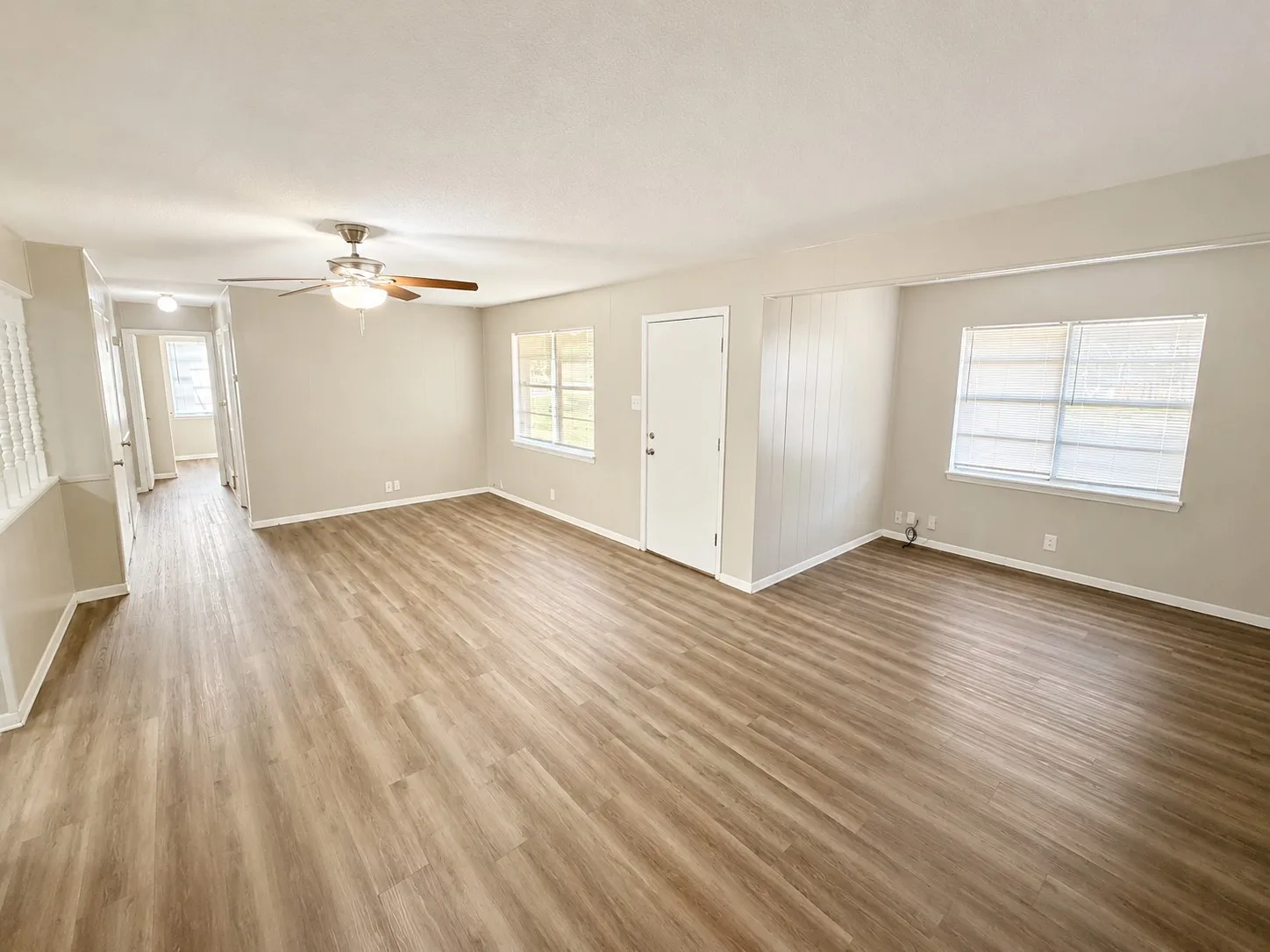 Single Family Residence For Rent in Johnson County , 1902 Joslin Street, Cleburne, Texas 76033, 3 Bedroom, 2 Bathroom, Garage spaces, 1,468 Sqft, built in 1960, mls#21360051, Real Estate Agent in Cleburne, Homes For Rent in Johnson county, Homes For Rent in Cleburne, Realtor in Cleburne Texas, Real Estate Brokerage Independent Realty Texas, Luminita Cordes Realtor