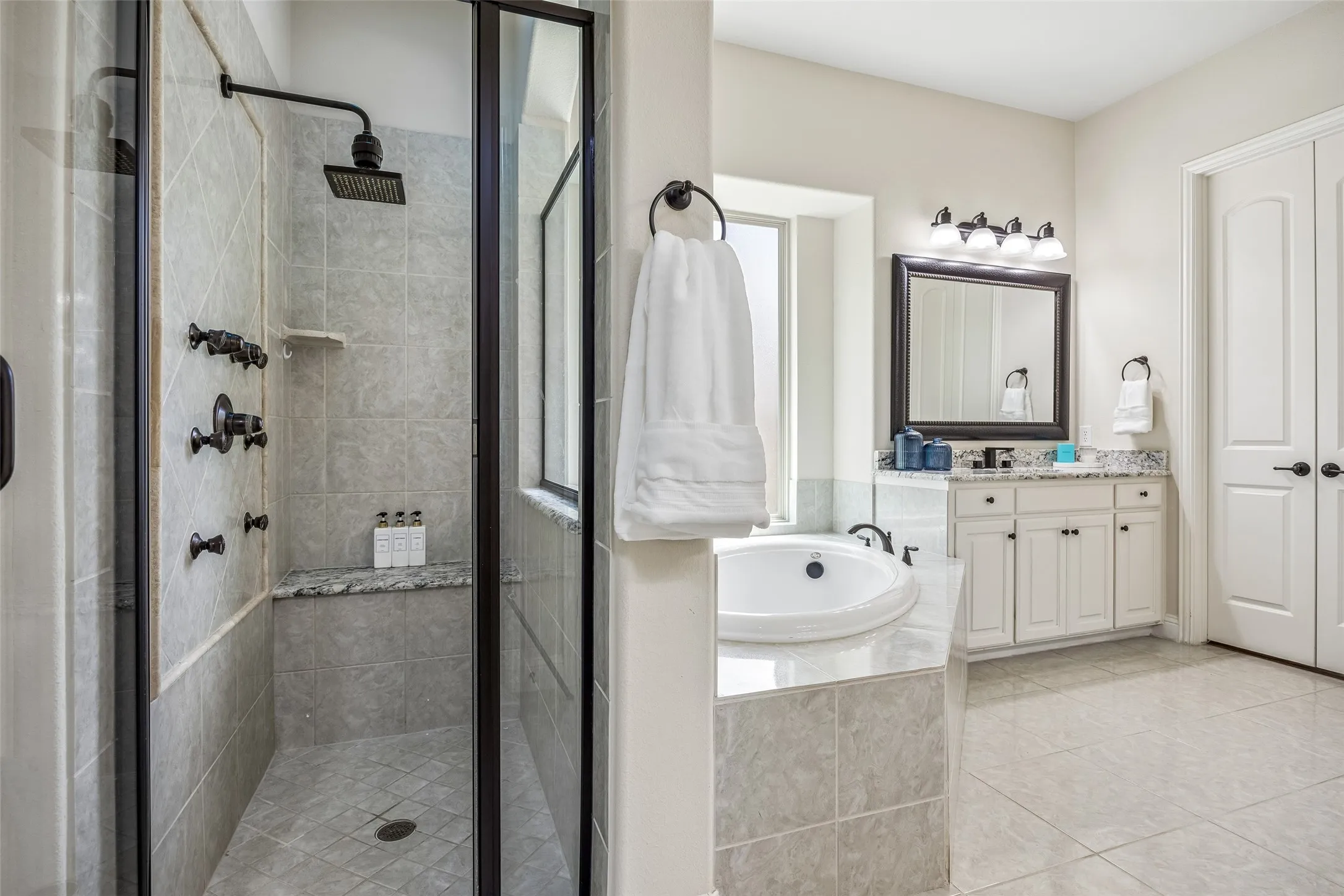 Single Family Residence For Sale in Collin County , 14109 Katiliz Place, Frisco, Texas 75035, 5 Bedroom, 4 Bathroom, 3 Garage spaces, 4,202 Sqft, built in 2012, mls#21358402, Real Estate Agent in Frisco, Homes For Sale in Collin county, Homes For Sale in Frisco, Realtor in Frisco Texas, Real Estate Brokerage Independent Realty Texas, Luminita Cordes Realtor