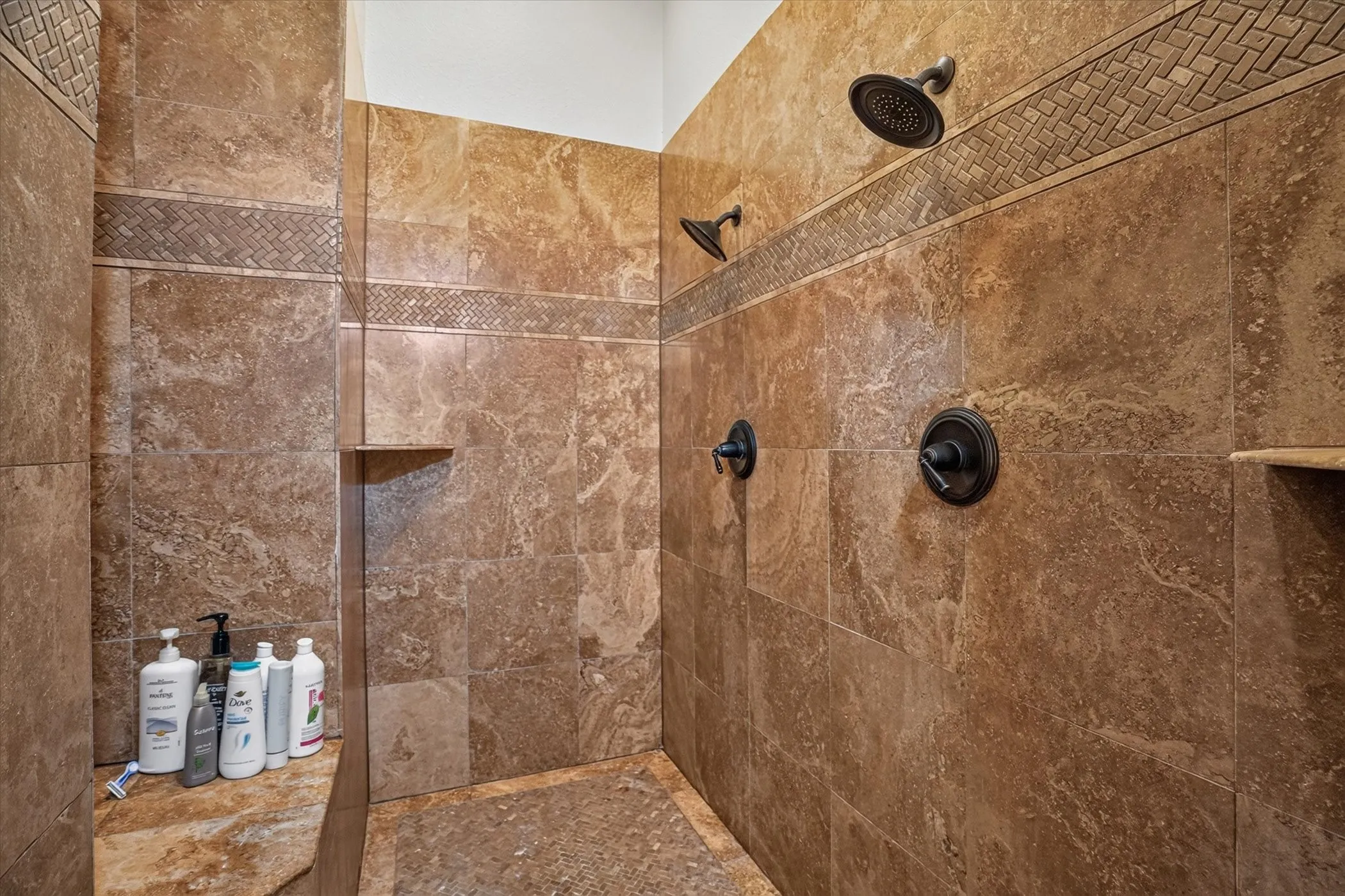 Single Family Residence For Sale in Parker County , 100 Canyon Ridge Trail, Aledo, Texas 76008, 4 Bedroom, 4 Bathroom, 3 Garage spaces, 3,981 Sqft, built in 2007, mls#21360012, Real Estate Agent in Aledo, Homes For Sale in Parker county, Homes For Sale in Aledo, Realtor in Aledo Texas, Real Estate Brokerage Independent Realty Texas, Luminita Cordes Realtor