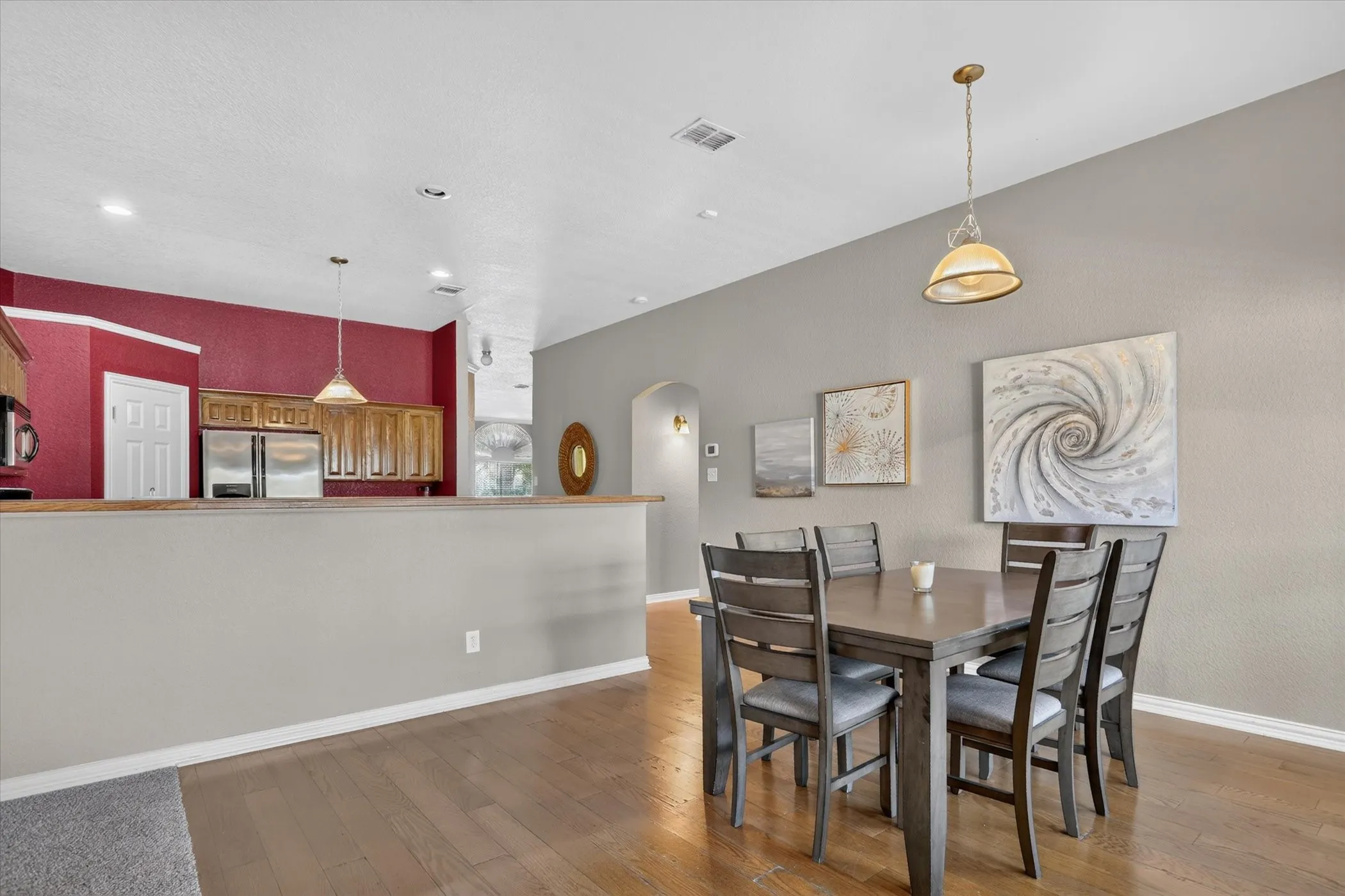 Single Family Residence For Sale in Tarrant County , 6829 Cheatham Drive, Watauga, Texas 76148, 4 Bedroom, 2 Bathroom, 2 Garage spaces, 2,510 Sqft, built in 2004, mls#21357931, Real Estate Agent in Watauga, Homes For Sale in Tarrant county, Homes For Sale in Watauga, Realtor in Watauga Texas, Real Estate Brokerage Independent Realty Texas, Luminita Cordes Realtor