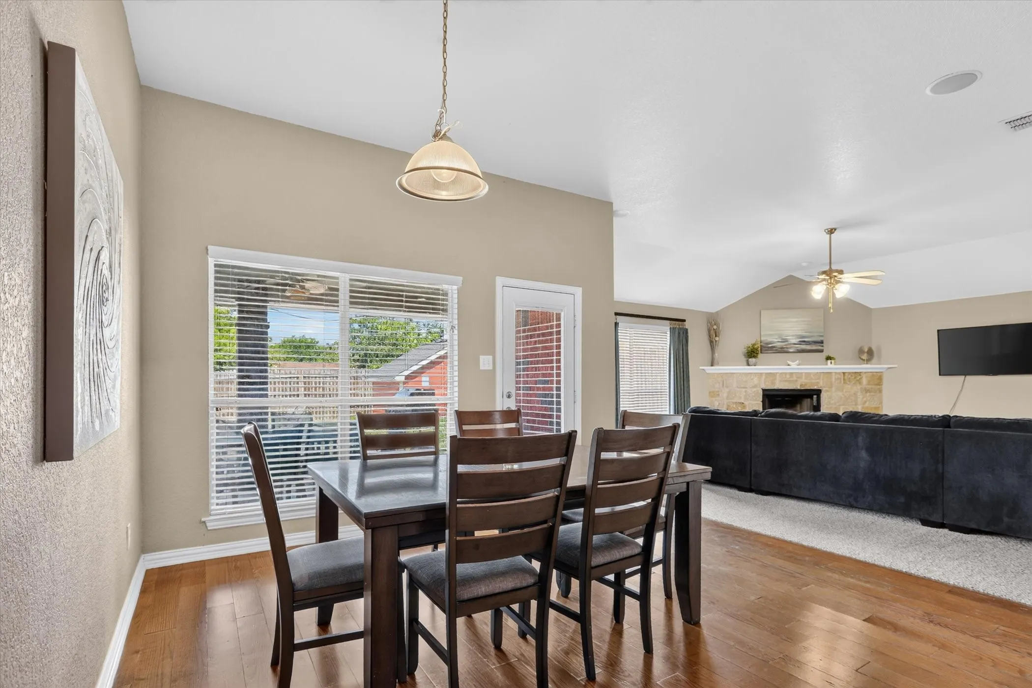 Single Family Residence For Sale in Tarrant County , 6829 Cheatham Drive, Watauga, Texas 76148, 4 Bedroom, 2 Bathroom, 2 Garage spaces, 2,510 Sqft, built in 2004, mls#21357931, Real Estate Agent in Watauga, Homes For Sale in Tarrant county, Homes For Sale in Watauga, Realtor in Watauga Texas, Real Estate Brokerage Independent Realty Texas, Luminita Cordes Realtor