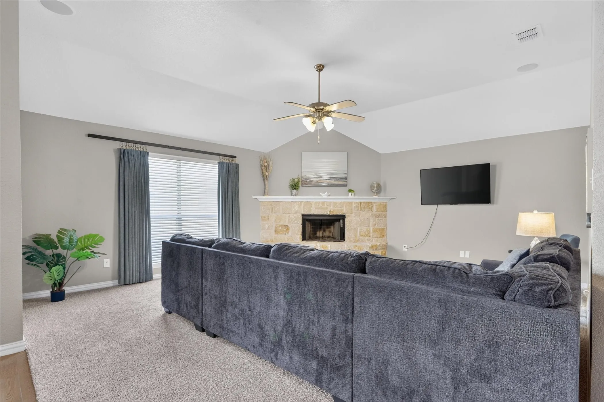 Single Family Residence For Sale in Tarrant County , 6829 Cheatham Drive, Watauga, Texas 76148, 4 Bedroom, 2 Bathroom, 2 Garage spaces, 2,510 Sqft, built in 2004, mls#21357931, Real Estate Agent in Watauga, Homes For Sale in Tarrant county, Homes For Sale in Watauga, Realtor in Watauga Texas, Real Estate Brokerage Independent Realty Texas, Luminita Cordes Realtor