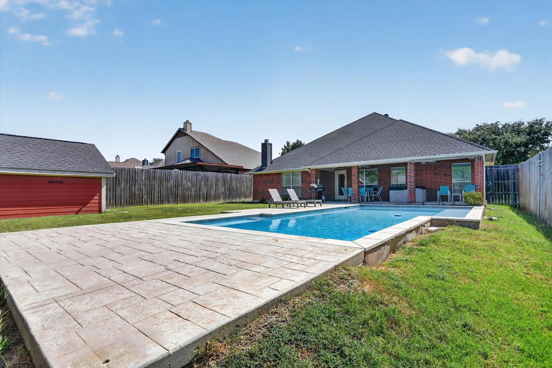 Single Family Residence For Sale in Tarrant County , 6829 Cheatham Drive, Watauga, Texas 76148, 4 Bedroom, 2 Bathroom, 2 Garage spaces, 2,510 Sqft, built in 2004, mls#21357931, Real Estate Agent in Watauga, Homes For Sale in Tarrant county, Homes For Sale in Watauga, Realtor in Watauga Texas, Real Estate Brokerage Independent Realty Texas, Luminita Cordes Realtor