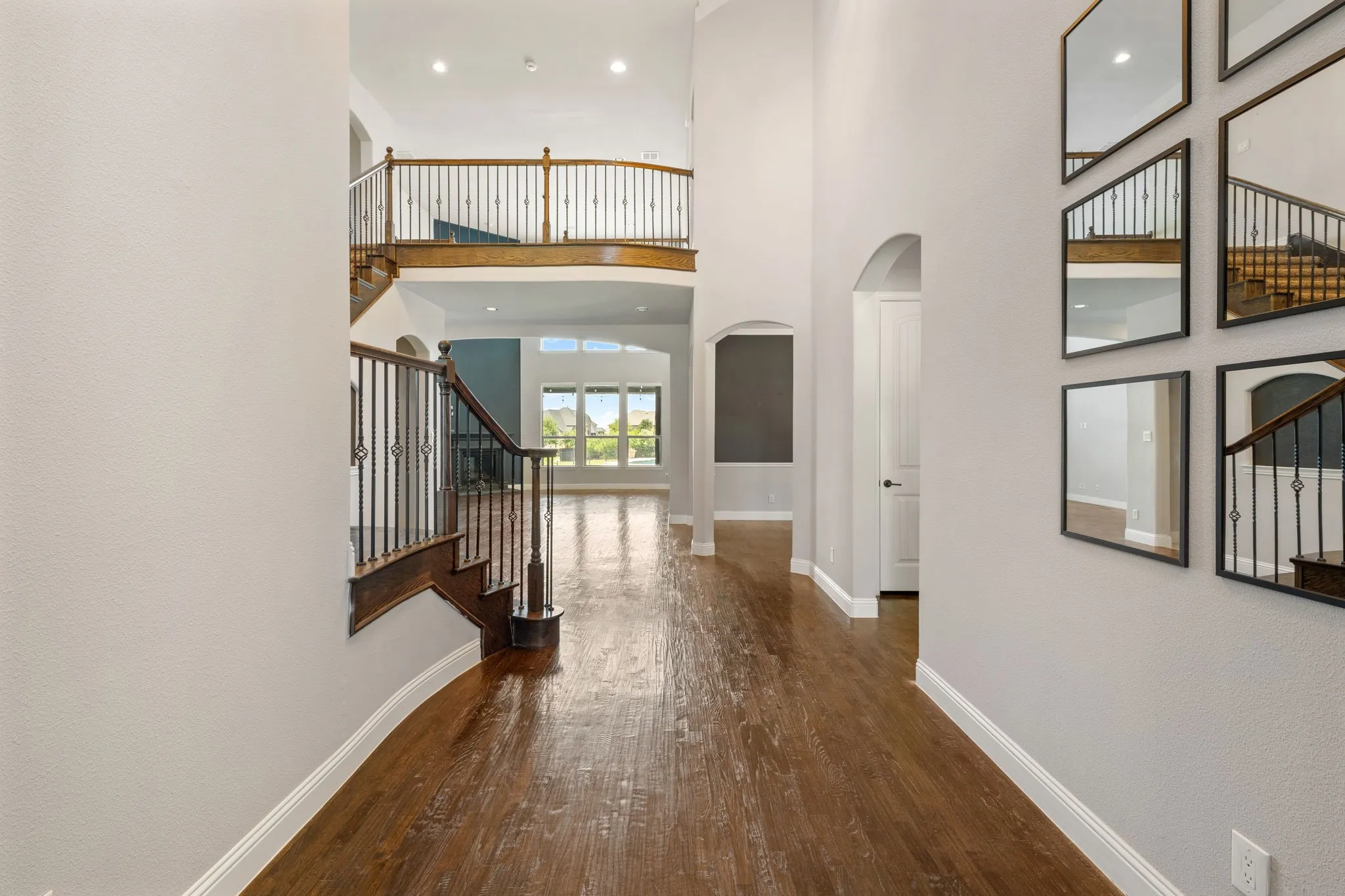 Single Family Residence For Sale in Collin County , 941 Jessica Lane, Prosper, Texas 75078, 5 Bedroom, 5 Bathroom, 3 Garage spaces, 4,462 Sqft, built in 2014, mls#21360064, Real Estate Agent in Prosper, Homes For Sale in Collin county, Homes For Sale in Prosper, Realtor in Prosper Texas, Real Estate Brokerage Independent Realty Texas, Luminita Cordes Realtor