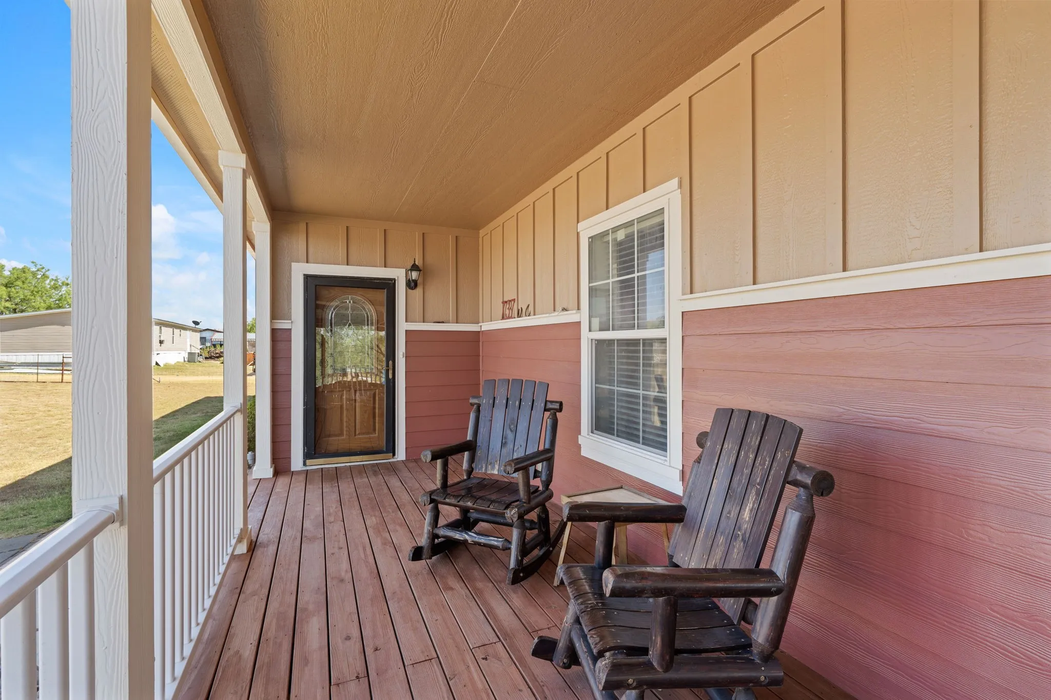Single Family Residence For Sale in Ellis County , 737 Bunk House Drive, Venus, Texas 76084, 4 Bedroom, 2 Bathroom, Garage spaces, 2,746 Sqft, built in 2016, mls#21358947, Real Estate Agent in Venus, Homes For Sale in Ellis county, Homes For Sale in Venus, Realtor in Venus Texas, Real Estate Brokerage Independent Realty Texas, Luminita Cordes Realtor