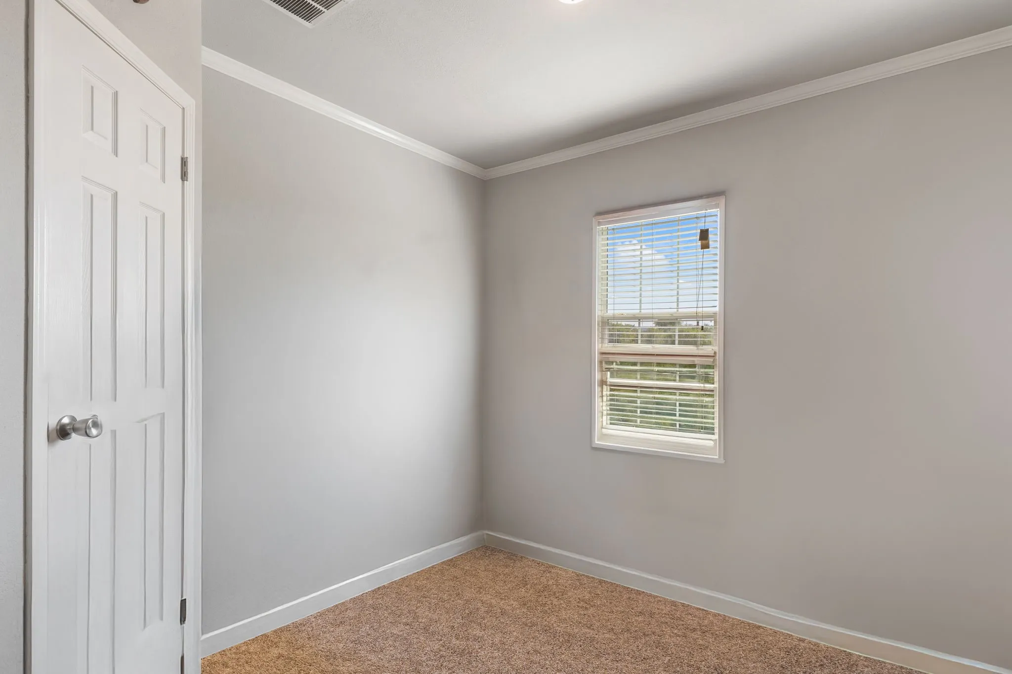 Single Family Residence For Sale in Ellis County , 737 Bunk House Drive, Venus, Texas 76084, 4 Bedroom, 2 Bathroom, Garage spaces, 2,746 Sqft, built in 2016, mls#21358947, Real Estate Agent in Venus, Homes For Sale in Ellis county, Homes For Sale in Venus, Realtor in Venus Texas, Real Estate Brokerage Independent Realty Texas, Luminita Cordes Realtor