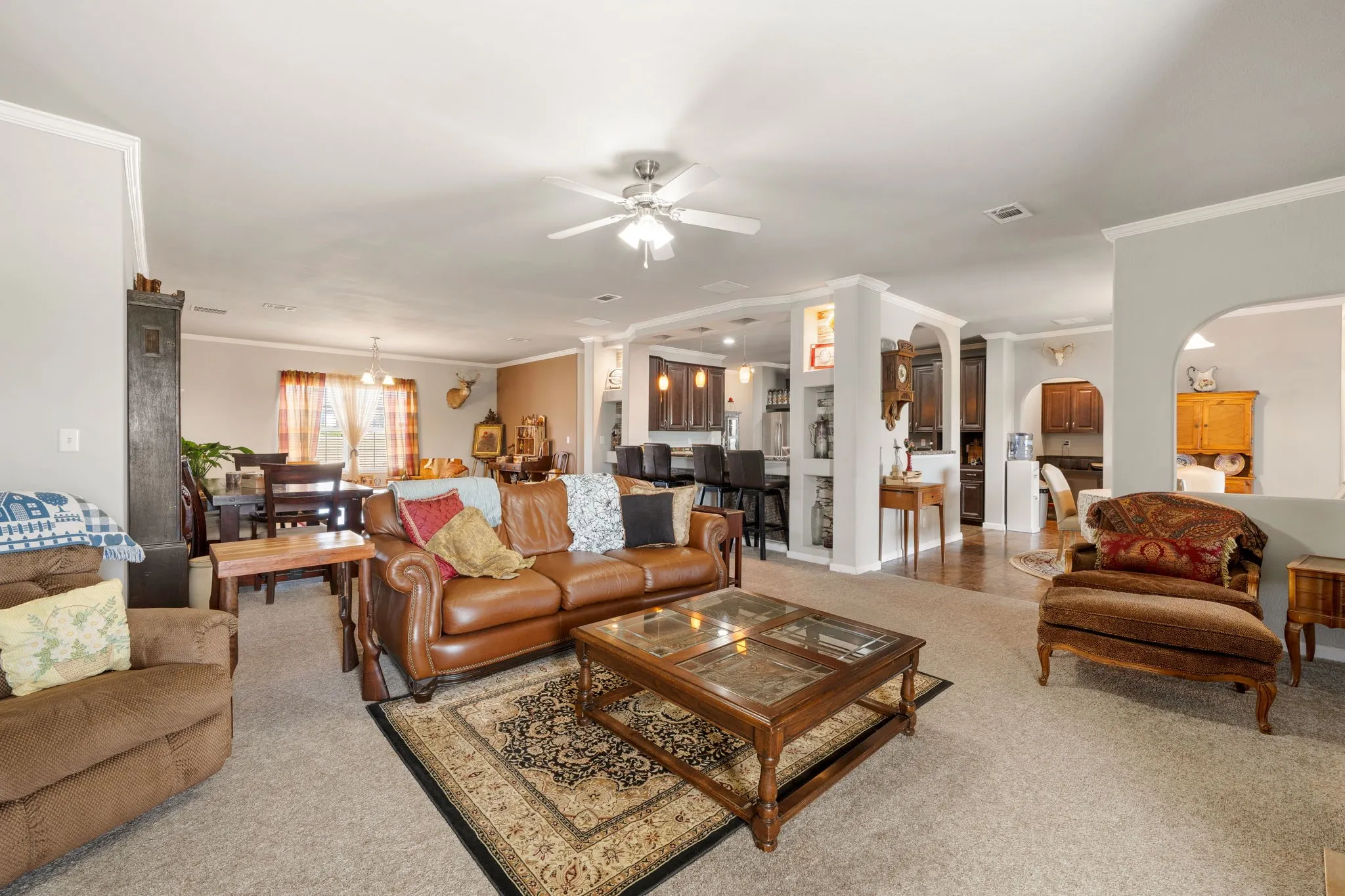 Single Family Residence For Sale in Ellis County , 737 Bunk House Drive, Venus, Texas 76084, 4 Bedroom, 2 Bathroom, Garage spaces, 2,746 Sqft, built in 2016, mls#21358947, Real Estate Agent in Venus, Homes For Sale in Ellis county, Homes For Sale in Venus, Realtor in Venus Texas, Real Estate Brokerage Independent Realty Texas, Luminita Cordes Realtor