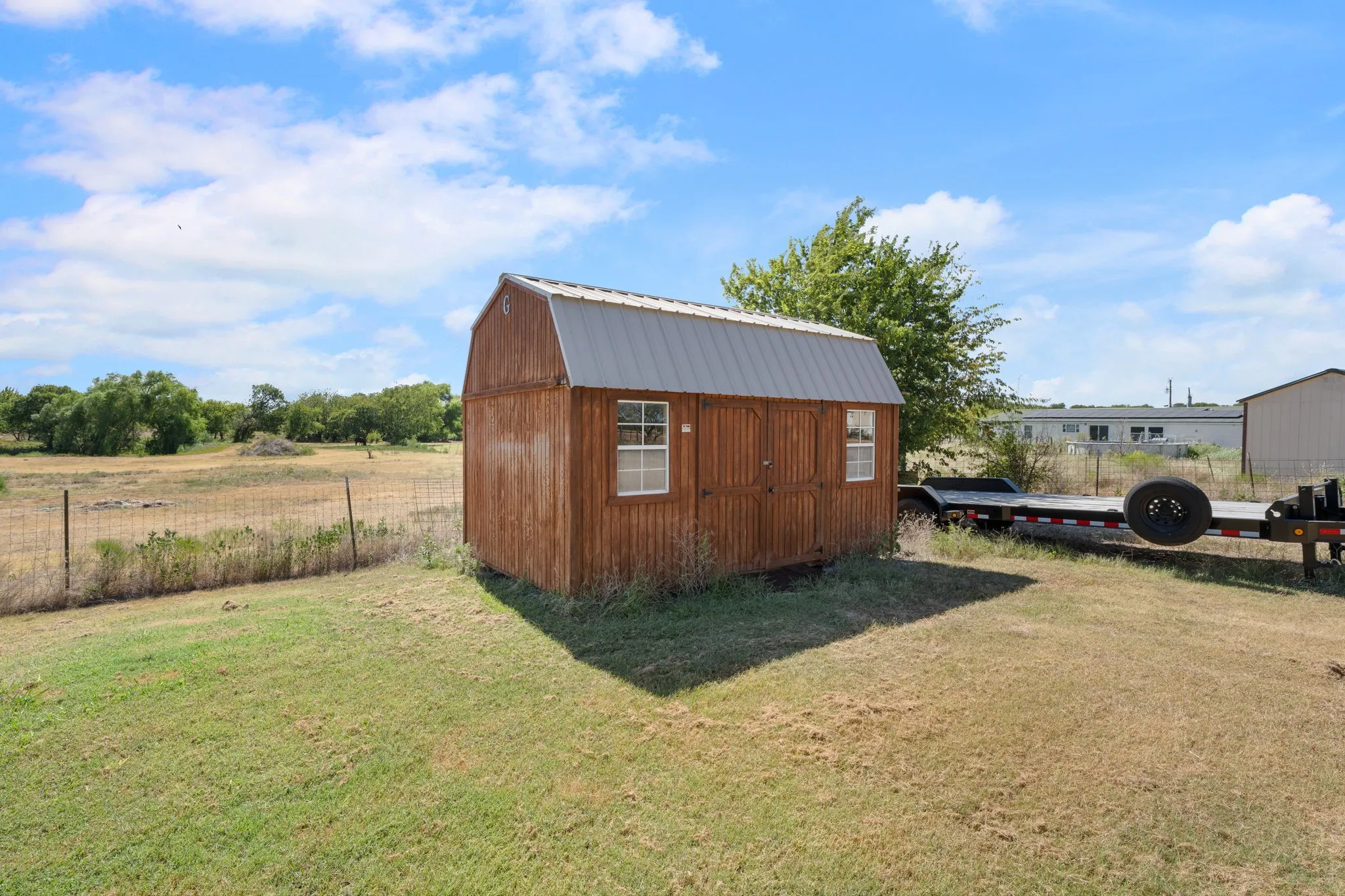 Single Family Residence For Sale in Ellis County , 737 Bunk House Drive, Venus, Texas 76084, 4 Bedroom, 2 Bathroom, Garage spaces, 2,746 Sqft, built in 2016, mls#21358947, Real Estate Agent in Venus, Homes For Sale in Ellis county, Homes For Sale in Venus, Realtor in Venus Texas, Real Estate Brokerage Independent Realty Texas, Luminita Cordes Realtor