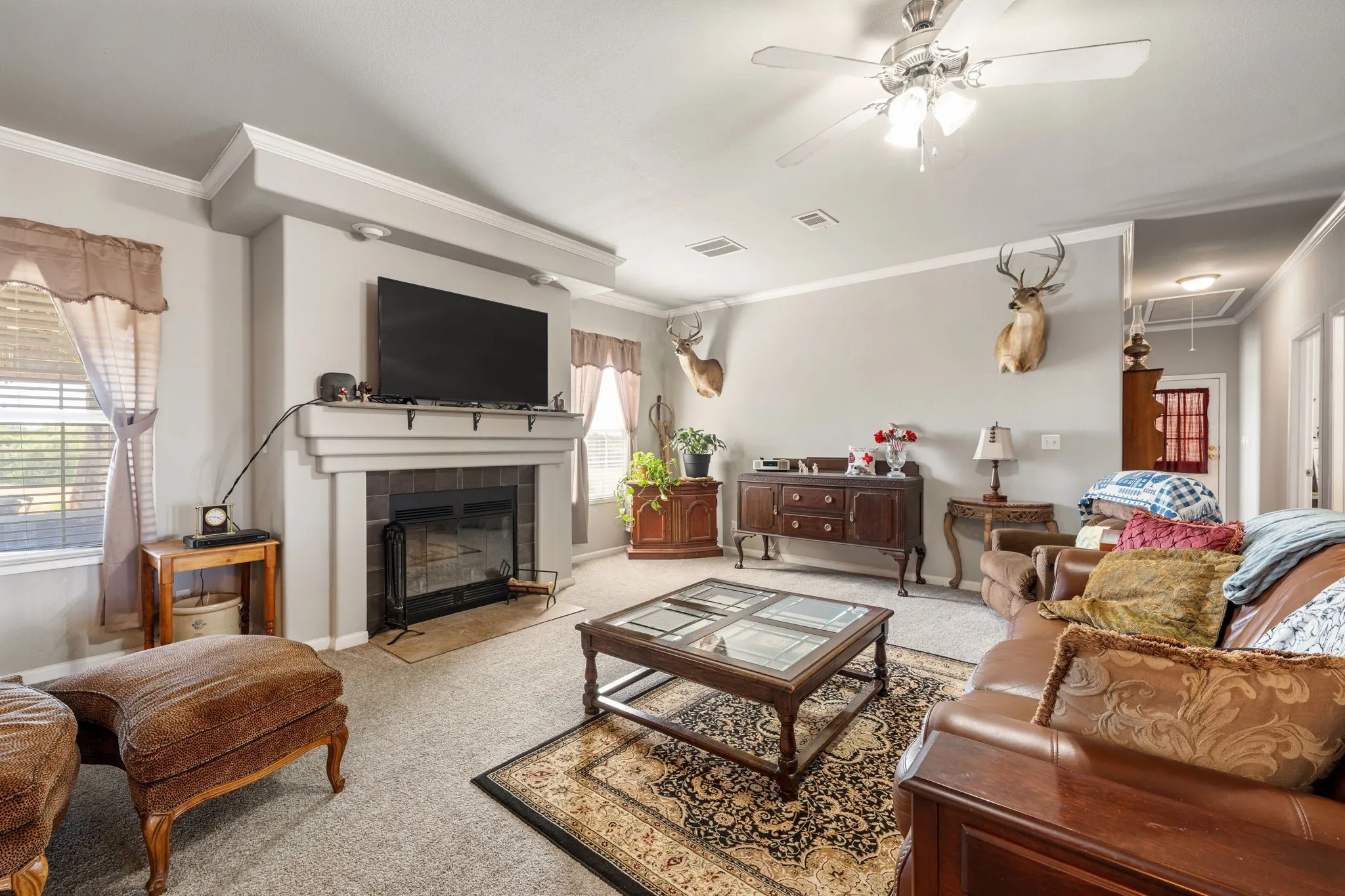 Single Family Residence For Sale in Ellis County , 737 Bunk House Drive, Venus, Texas 76084, 4 Bedroom, 2 Bathroom, Garage spaces, 2,746 Sqft, built in 2016, mls#21358947, Real Estate Agent in Venus, Homes For Sale in Ellis county, Homes For Sale in Venus, Realtor in Venus Texas, Real Estate Brokerage Independent Realty Texas, Luminita Cordes Realtor