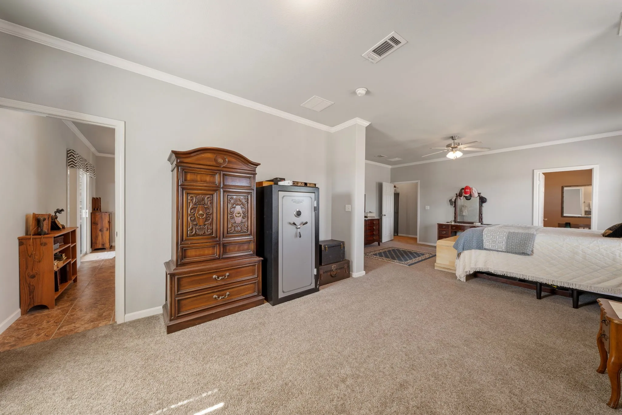Single Family Residence For Sale in Ellis County , 737 Bunk House Drive, Venus, Texas 76084, 4 Bedroom, 2 Bathroom, Garage spaces, 2,746 Sqft, built in 2016, mls#21358947, Real Estate Agent in Venus, Homes For Sale in Ellis county, Homes For Sale in Venus, Realtor in Venus Texas, Real Estate Brokerage Independent Realty Texas, Luminita Cordes Realtor