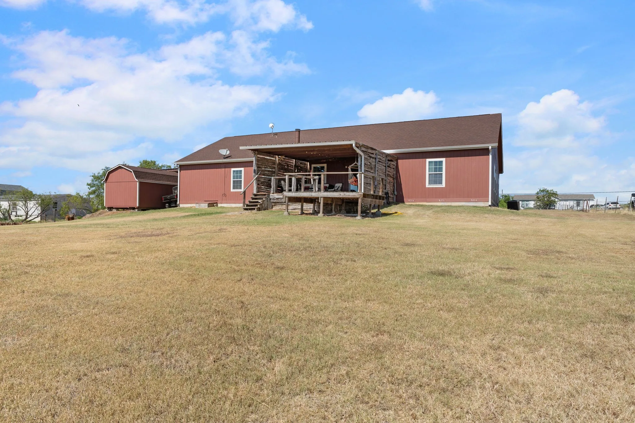 Single Family Residence For Sale in Ellis County , 737 Bunk House Drive, Venus, Texas 76084, 4 Bedroom, 2 Bathroom, Garage spaces, 2,746 Sqft, built in 2016, mls#21358947, Real Estate Agent in Venus, Homes For Sale in Ellis county, Homes For Sale in Venus, Realtor in Venus Texas, Real Estate Brokerage Independent Realty Texas, Luminita Cordes Realtor