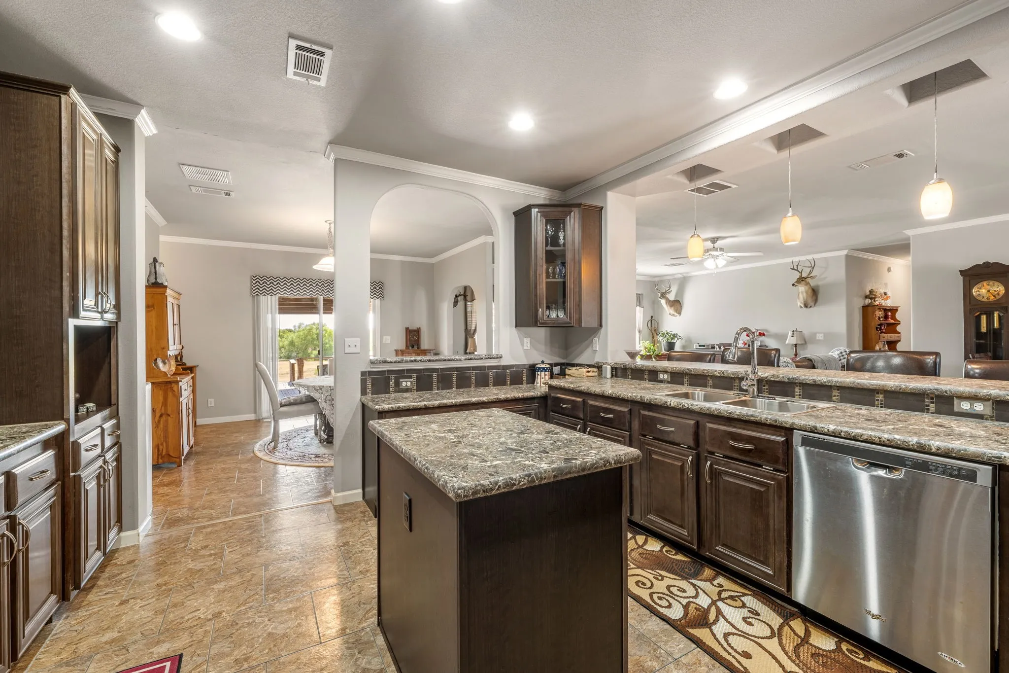 Single Family Residence For Sale in Ellis County , 737 Bunk House Drive, Venus, Texas 76084, 4 Bedroom, 2 Bathroom, Garage spaces, 2,746 Sqft, built in 2016, mls#21358947, Real Estate Agent in Venus, Homes For Sale in Ellis county, Homes For Sale in Venus, Realtor in Venus Texas, Real Estate Brokerage Independent Realty Texas, Luminita Cordes Realtor
