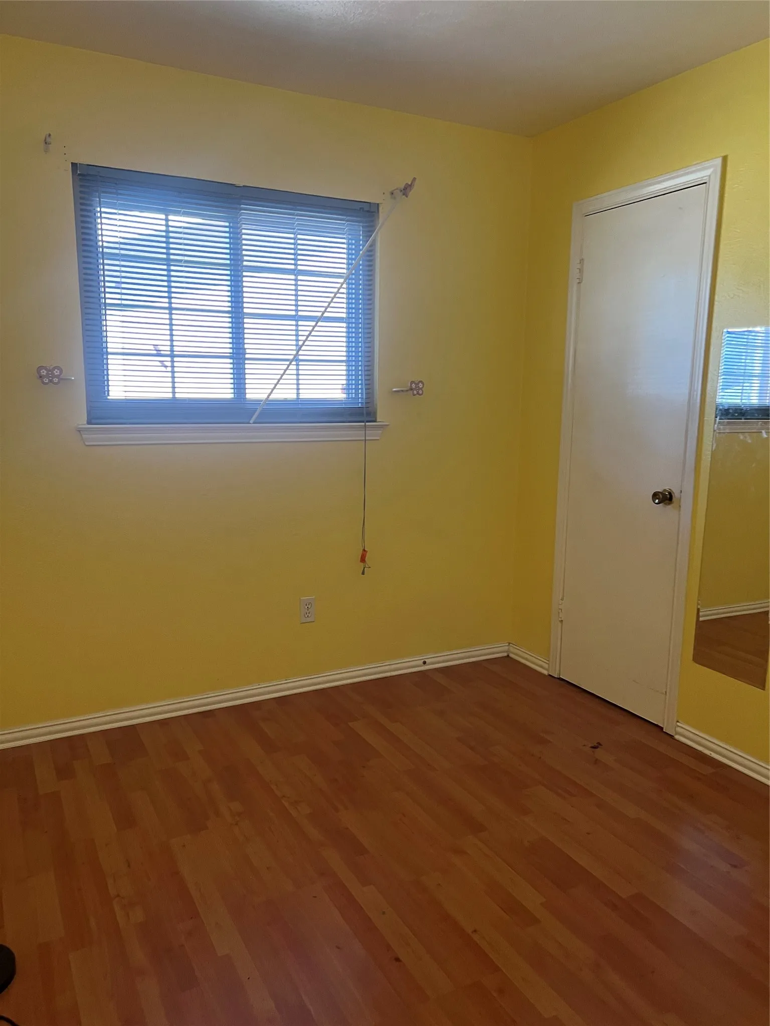 Single Family Residence For Sale in Dallas County , 10034 Hymie Circle, Dallas, Texas 75217, 3 Bedroom, 2 Bathroom, 2 Garage spaces, 1,284 Sqft, built in 1971, mls#21357432, Real Estate Agent in Dallas, Homes For Sale in Dallas county, Homes For Sale in Dallas, Realtor in Dallas Texas, Real Estate Brokerage Independent Realty Texas, Luminita Cordes Realtor