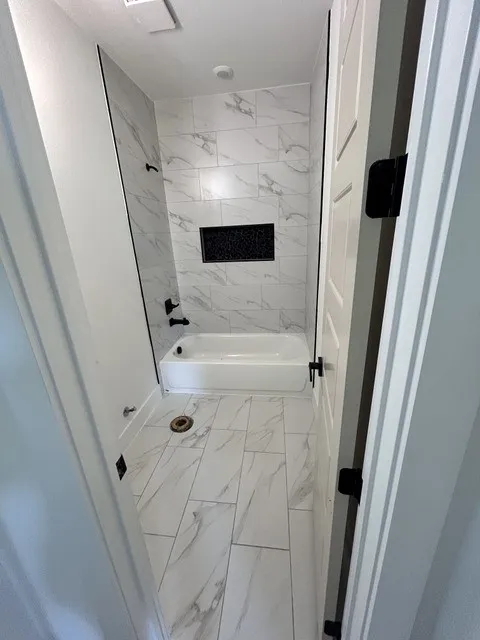 Single Family Residence For Sale in Hill County , 22103 Greenbriar Drive, Whitney, Texas 76692, 4 Bedroom, 4 Bathroom, 3 Garage spaces, 2,943 Sqft, built in 2024, mls#21360071, Real Estate Agent in Whitney, Homes For Sale in Hill county, Homes For Sale in Whitney, Realtor in Whitney Texas, Real Estate Brokerage Independent Realty Texas, Luminita Cordes Realtor