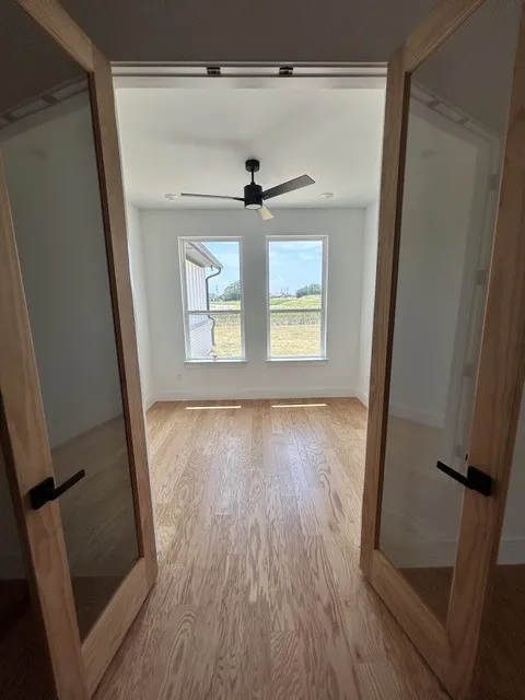 Single Family Residence For Sale in Hill County , 22103 Greenbriar Drive, Whitney, Texas 76692, 4 Bedroom, 4 Bathroom, 3 Garage spaces, 2,943 Sqft, built in 2024, mls#21360071, Real Estate Agent in Whitney, Homes For Sale in Hill county, Homes For Sale in Whitney, Realtor in Whitney Texas, Real Estate Brokerage Independent Realty Texas, Luminita Cordes Realtor