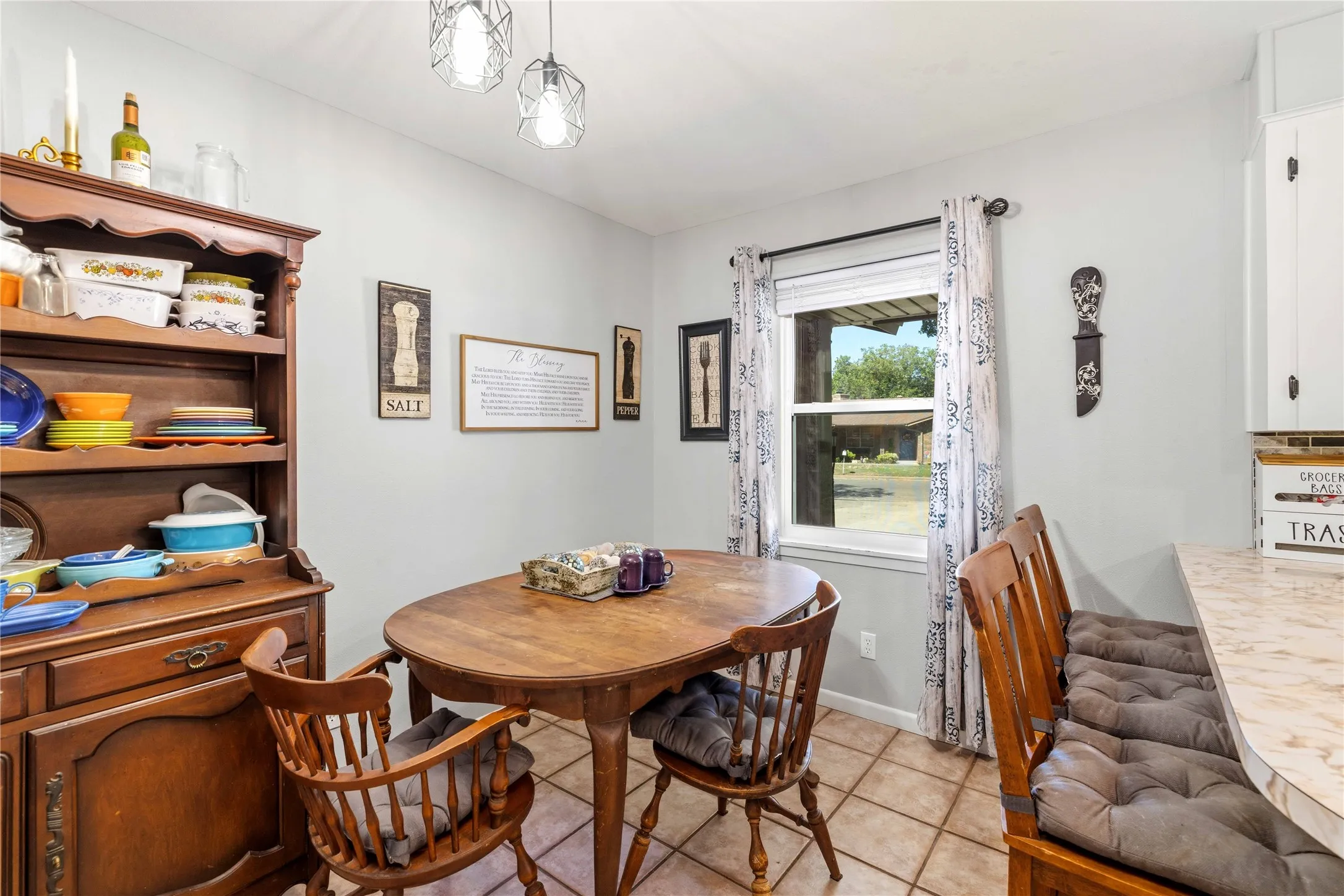 Single Family Residence For Sale in Brown County , 2107 16th Street, Brownwood, Texas 76801, 3 Bedroom, 2 Bathroom, 2 Garage spaces, 1,449 Sqft, built in 1968, mls#21359985, Real Estate Agent in Brownwood, Homes For Sale in Brown county, Homes For Sale in Brownwood, Realtor in Brownwood Texas, Real Estate Brokerage Independent Realty Texas, Luminita Cordes Realtor