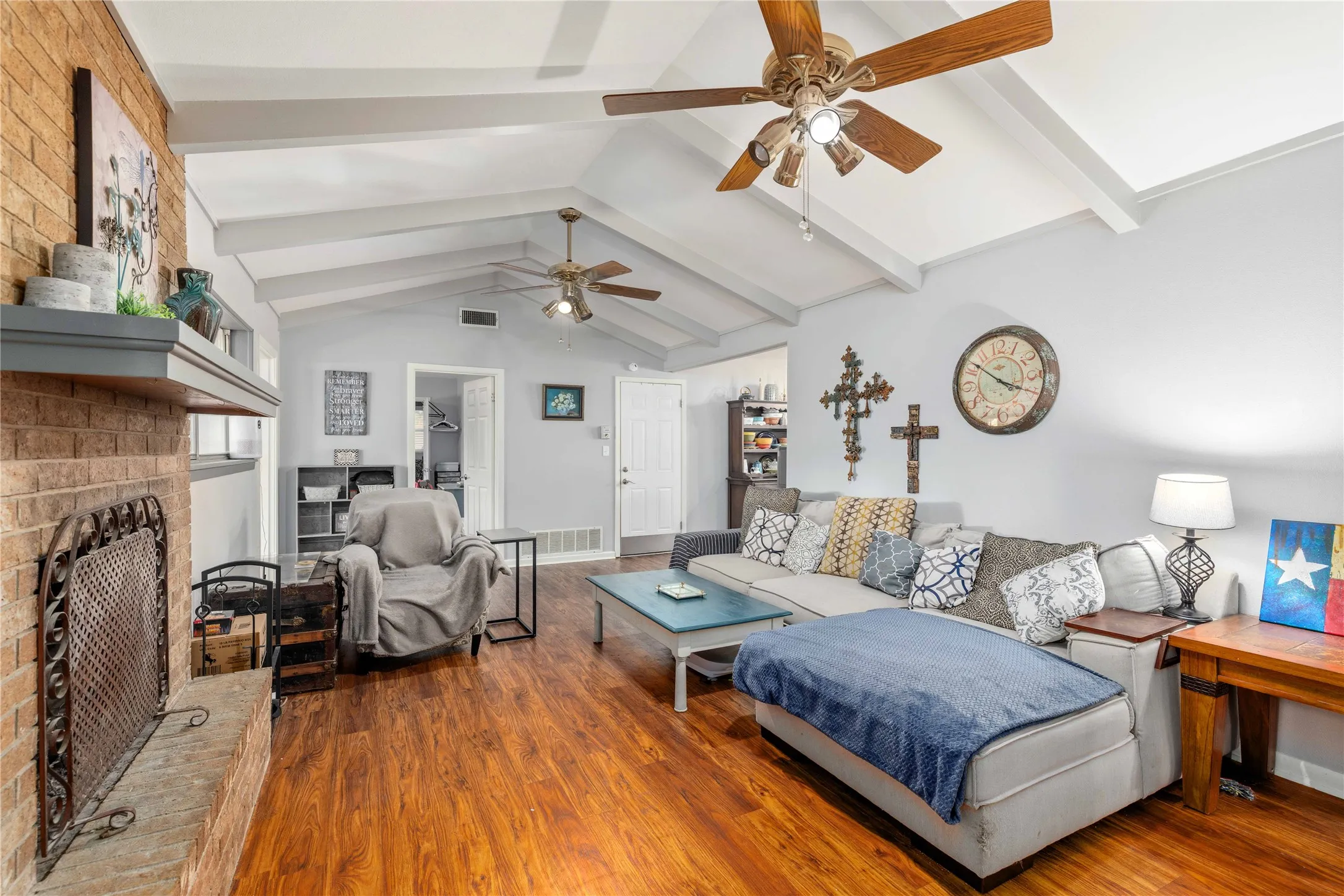 Single Family Residence For Sale in Brown County , 2107 16th Street, Brownwood, Texas 76801, 3 Bedroom, 2 Bathroom, 2 Garage spaces, 1,449 Sqft, built in 1968, mls#21359985, Real Estate Agent in Brownwood, Homes For Sale in Brown county, Homes For Sale in Brownwood, Realtor in Brownwood Texas, Real Estate Brokerage Independent Realty Texas, Luminita Cordes Realtor