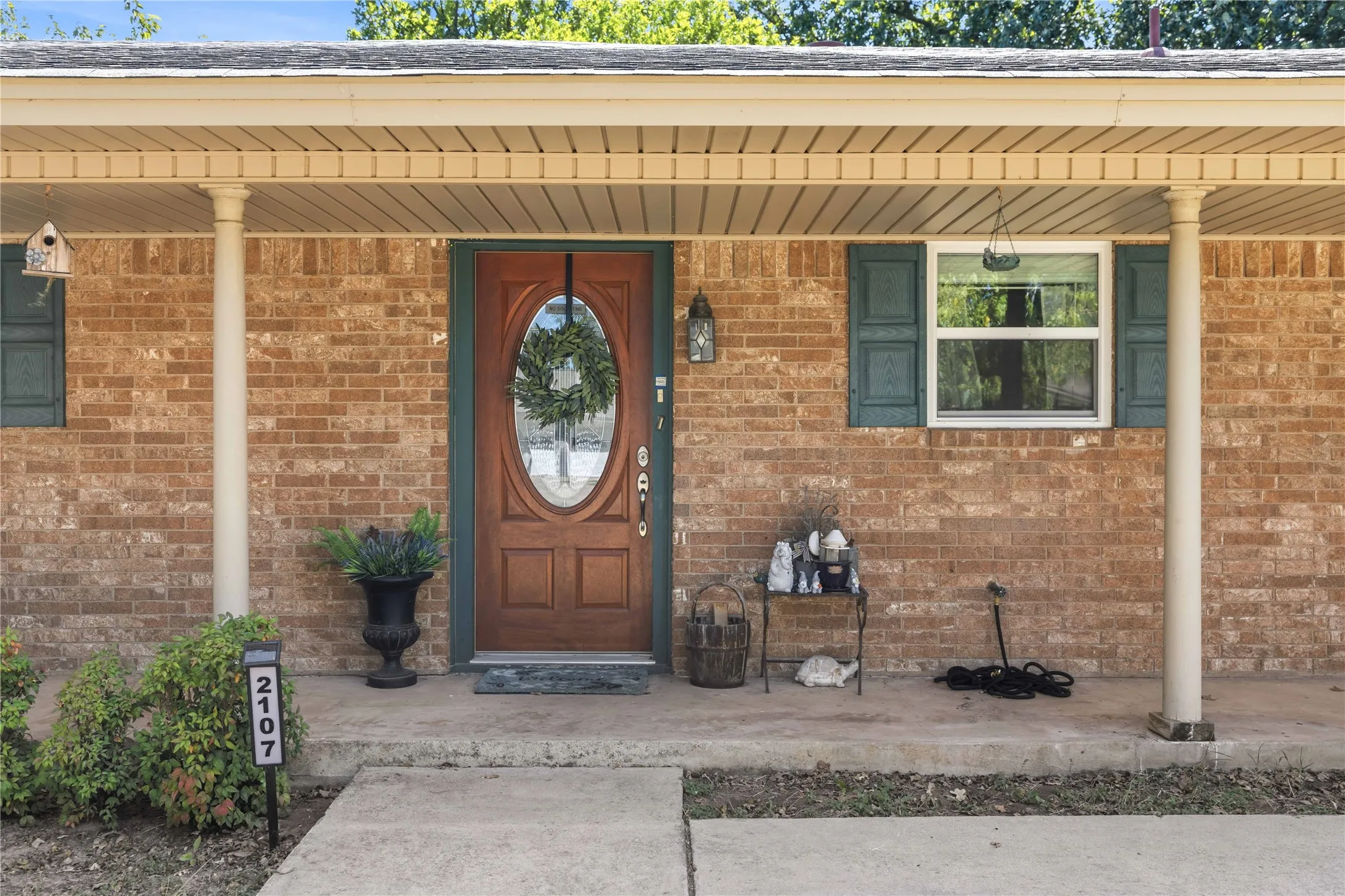 Single Family Residence For Sale in Brown County , 2107 16th Street, Brownwood, Texas 76801, 3 Bedroom, 2 Bathroom, 2 Garage spaces, 1,449 Sqft, built in 1968, mls#21359985, Real Estate Agent in Brownwood, Homes For Sale in Brown county, Homes For Sale in Brownwood, Realtor in Brownwood Texas, Real Estate Brokerage Independent Realty Texas, Luminita Cordes Realtor
